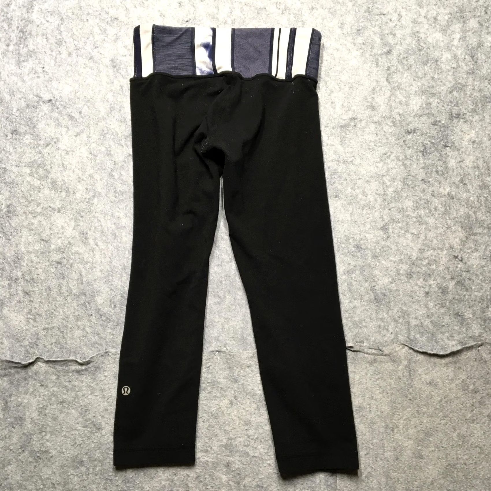 Lululemon Lululemon Leggings Womens 4 Black Mid Rise Capri Colorblock Waist Yoga Athletic Capris Size 27" / US 4 / IT 40 - 7 Thumbnail