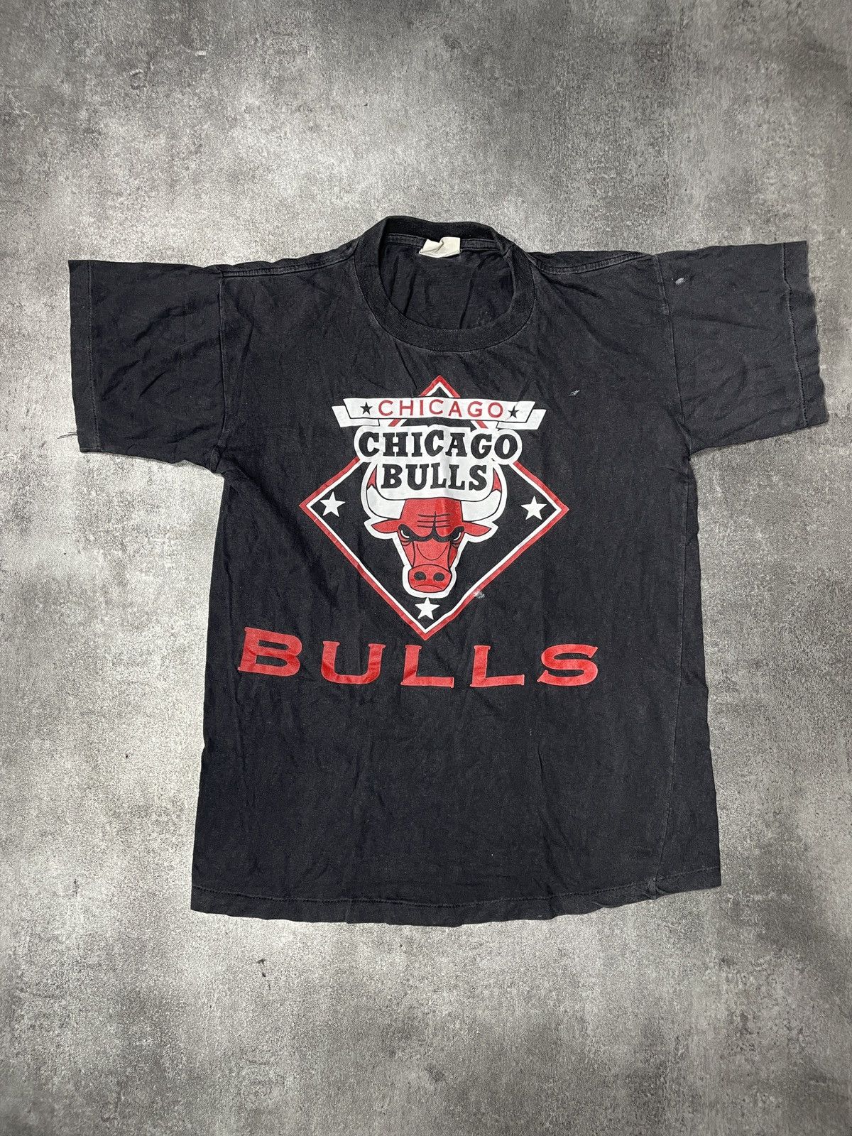 NBA RARE🔥Chicago Bulls Vintage 90s Tee Rare Blank Distressed Size US S / EU 44-46 / 1 - 1 Thumbnail