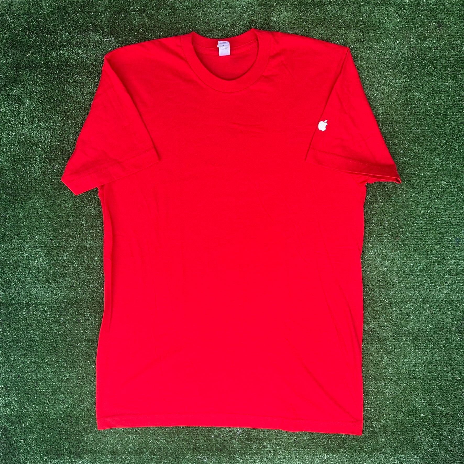 Apple Vintage Y2K Apple Store Employee T-Shirt Red S iMac Macintos Size US S / EU 44-46 / 1 - 1 Thumbnail