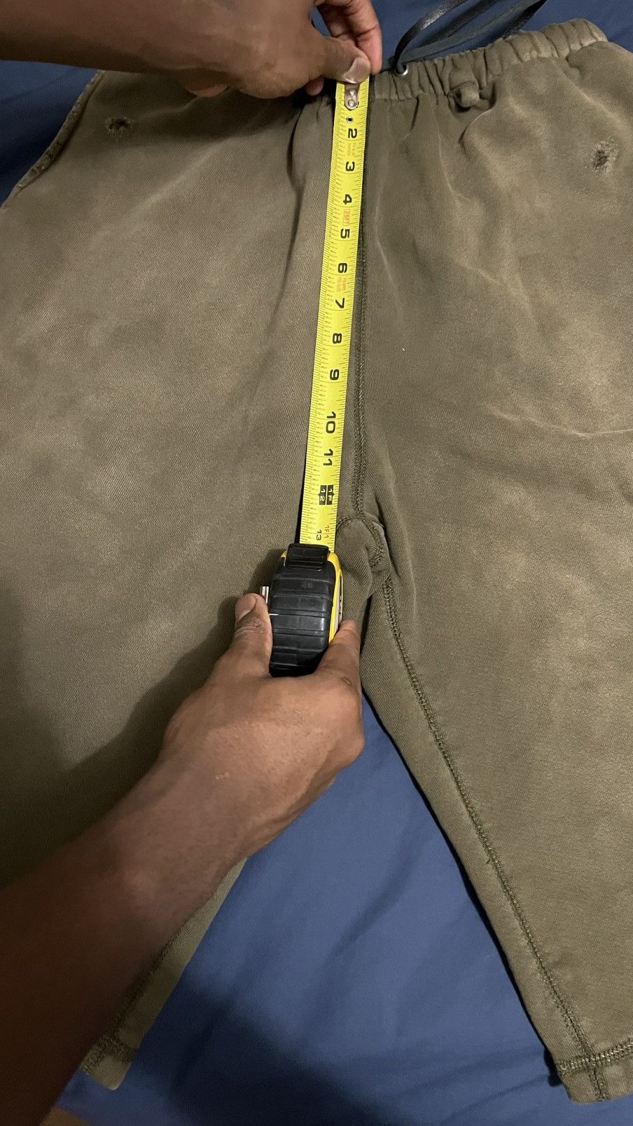 Other UNDS Military Green Sweatshorts Size US 30 / EU 46 - 14 Thumbnail