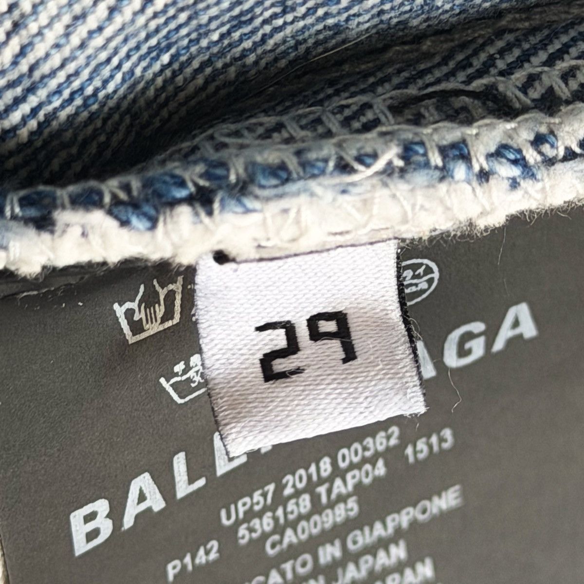 Balenciaga Balenciaga FW18 Thrashed Blowout Flared Bootcut Denim Size US 31 - 8 Thumbnail