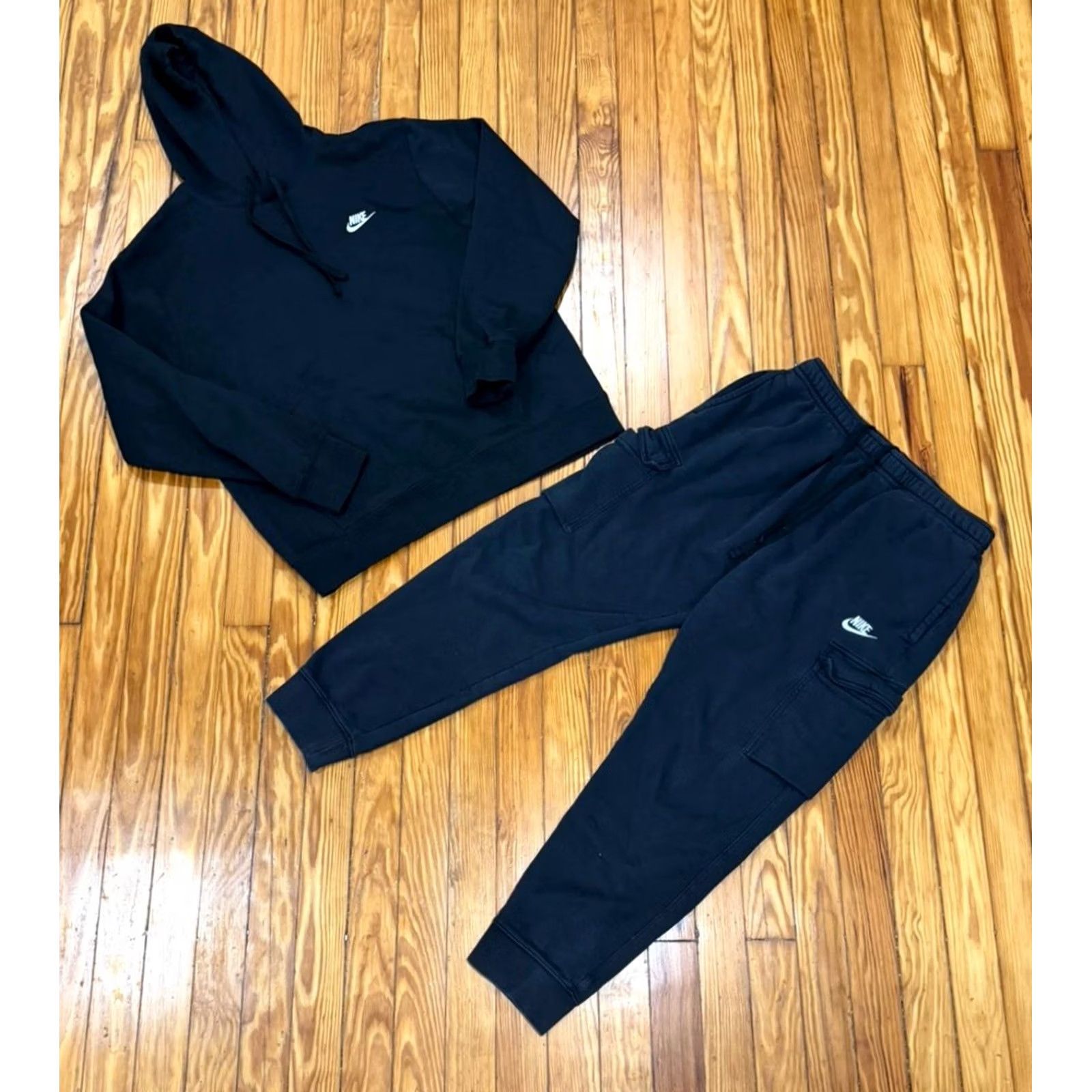 Nike Nike Sportswear Fleece Hoodie & Cargo Joggers Set Hoodie Pants Black L Mens Large Regular Zip Pullover Set Size L 27” 26” 24” Swoosh Size US L / EU 52-54 / 3 - 2 Thumbnail