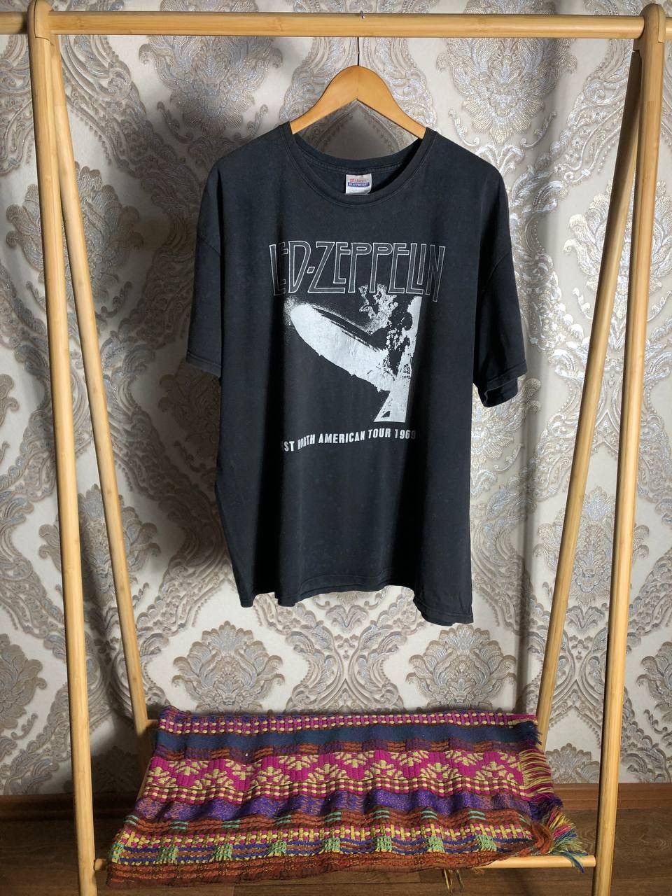 Led Zeppelin × Vintage VERY RARE HANES LED ZIPPELIN WORLD TOUR ROCK T-SHIRT 90s Y2K Size US XL / EU 56 / 4 - 1 Thumbnail