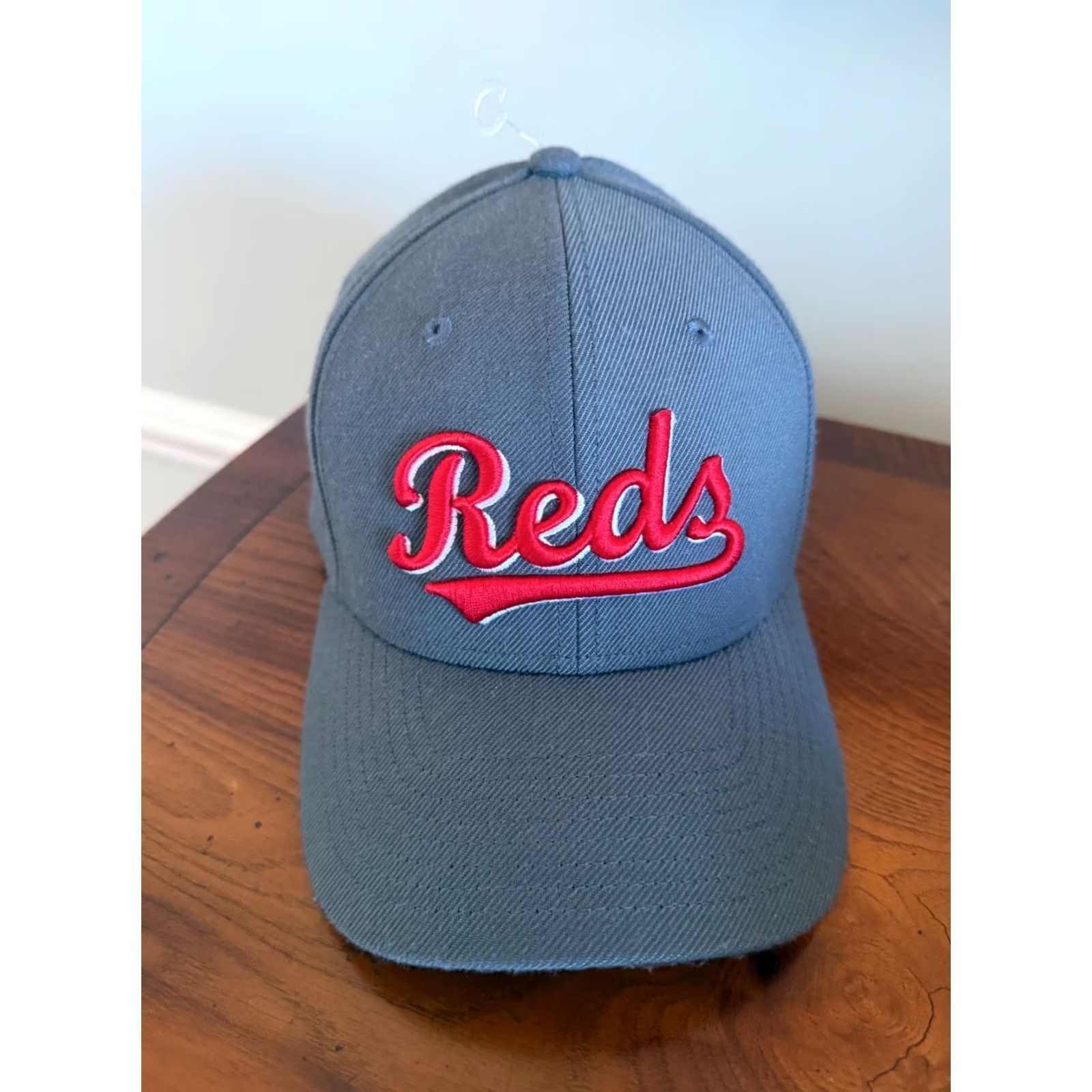 Nike Nike Cincinnati Reds Grey With Red Hat Cap Fitted Sz L/XL Rise Swoosh Baseball 6 Panel Wool Knit Unisex Adults Vintage Mens Girls? Size ONE SIZE - 2 Thumbnail