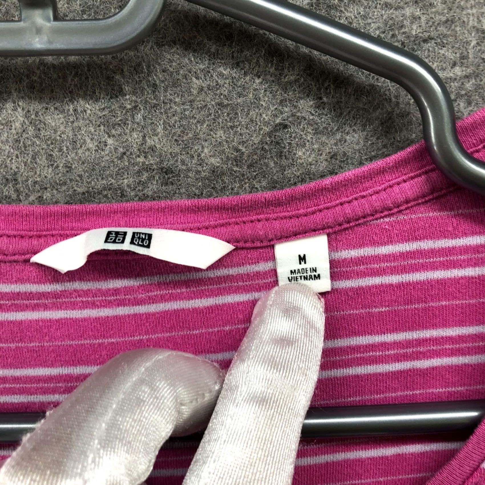 Uniqlo VINTAGE Uniqlo Long Sleeve T Shirt Womens M Pink Striped Crewneck Stretch Cotton Size M / US 6-8 / IT 42-44 - 5 Thumbnail