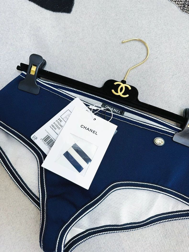 Chanel Chanel 21C Spring Show Bikini Set Size ONE SIZE - 7 Thumbnail
