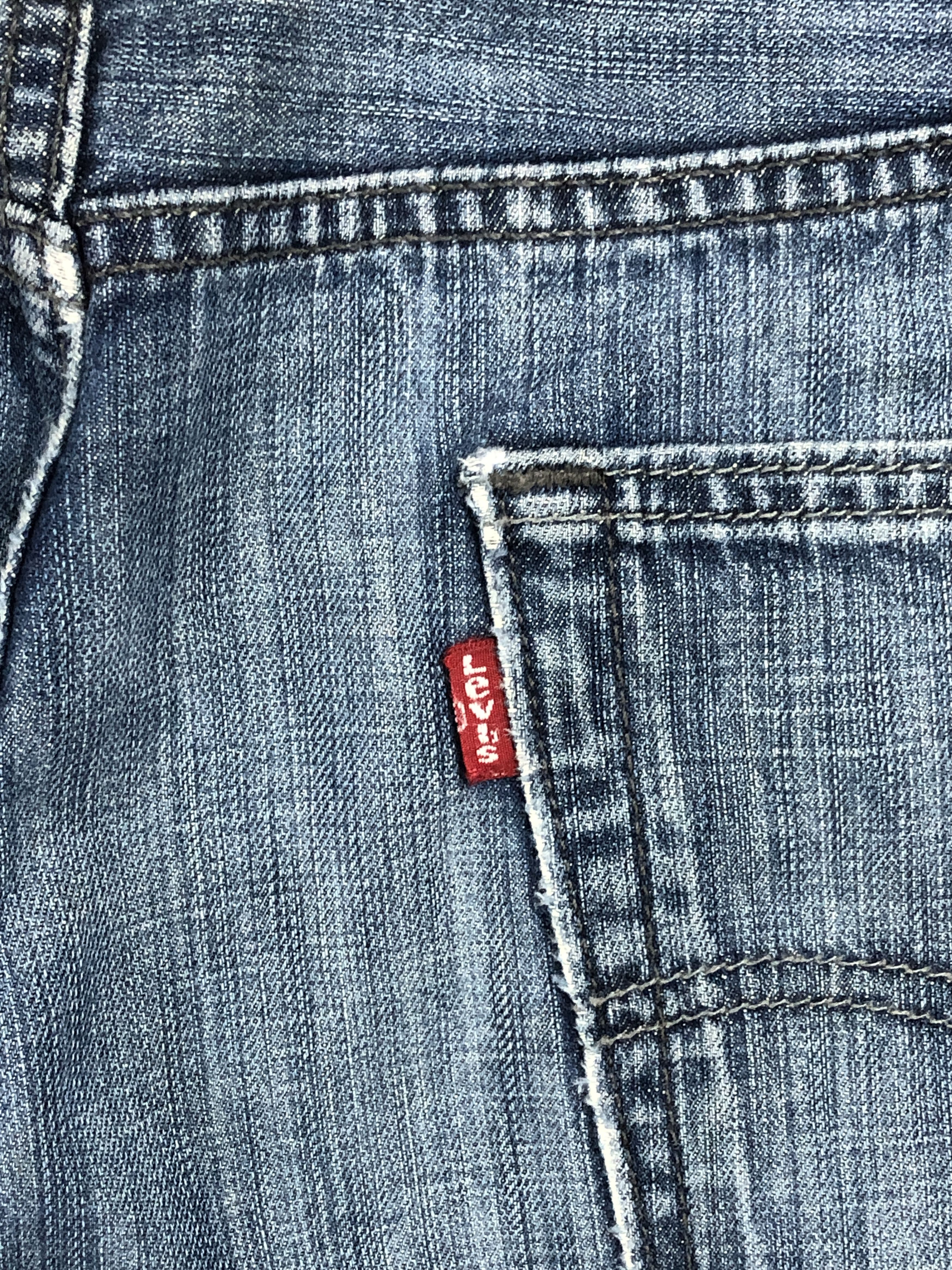 Levi's Vintage Levis 514 Lightwash Blue Jeans DP2290 Size US 37 - 6 Thumbnail