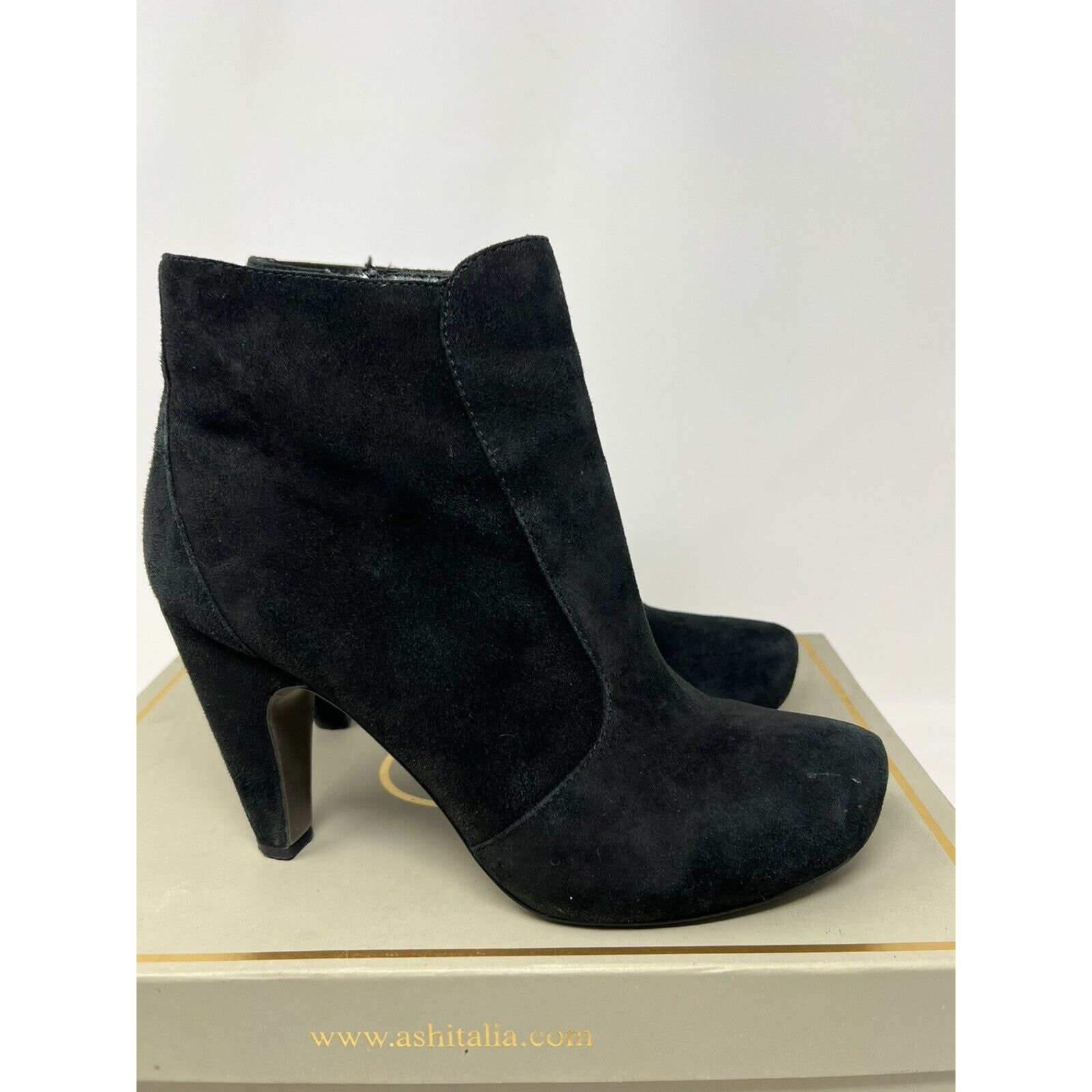 ASH ASH Italia Ankle Kid Suede Tess Boots 49191 EUC Size 39 Size US 8.5 / IT 38.5 - 9 Thumbnail