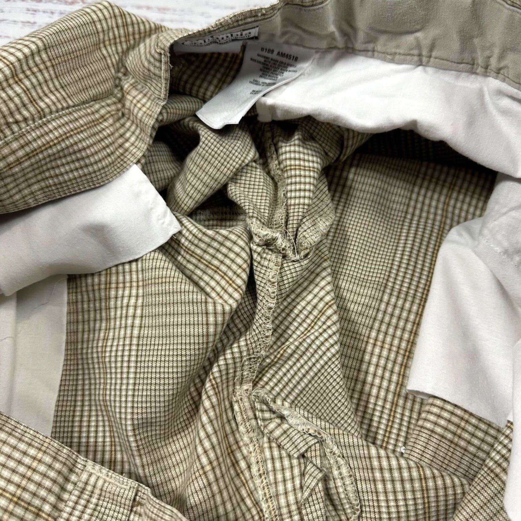 Vintage Columbia Mens Chino Shorts 38 Beige 100% Cotton Flat Front Regular Size XS/Adult 38 Beige Chino Size US 38 / EU 54 - 7 Thumbnail