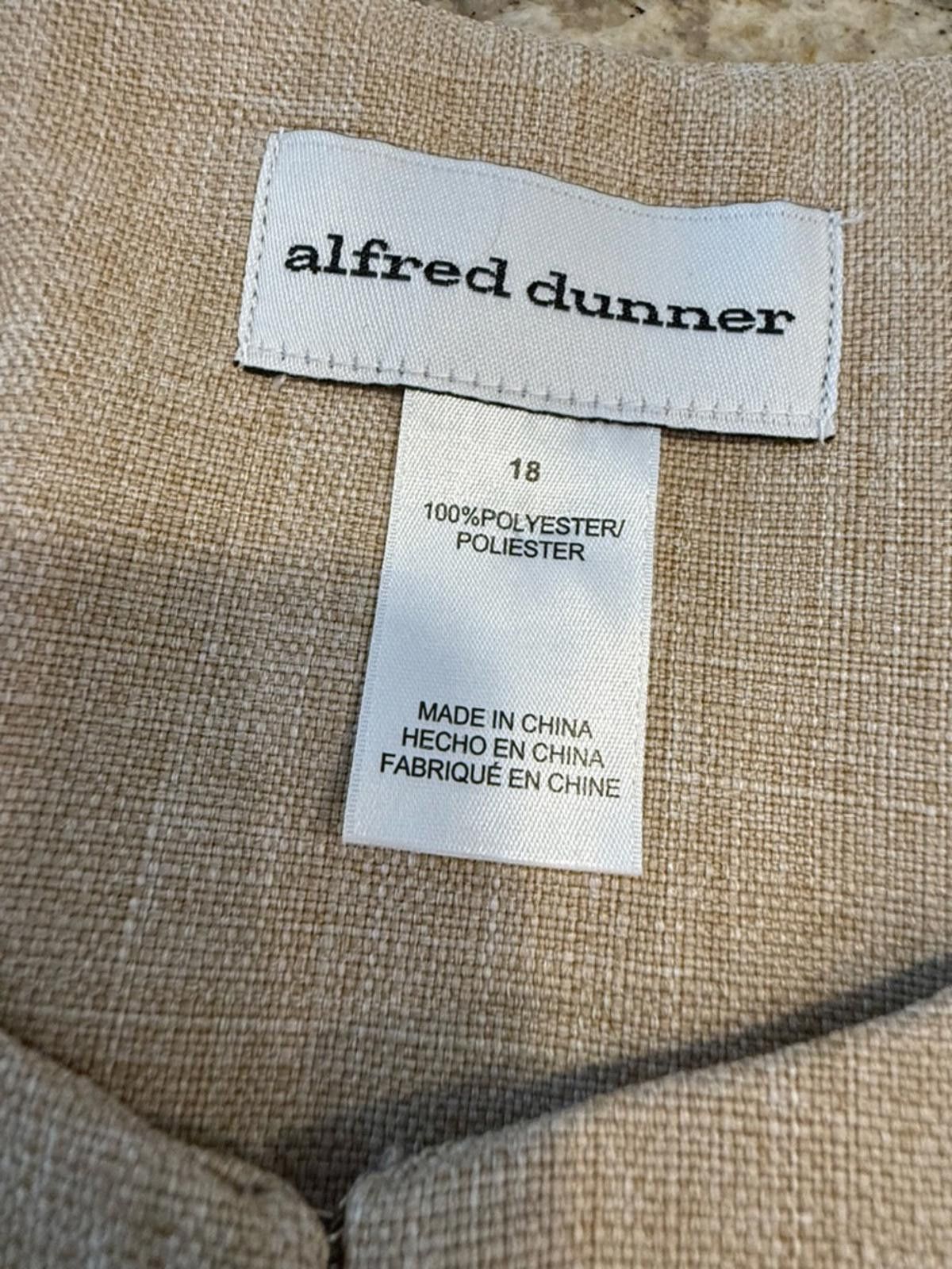 Other Alfred Dunner La Dolce Vita tan pants suit set mixed sizing Size M / US 6-8 / IT 42-44 - 11 Thumbnail