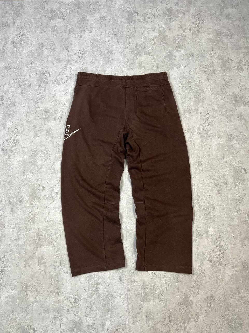 Nike Vintage Nike Y2K Brown Baggy Sweatpants Size XL Size US 37 - 7 Thumbnail