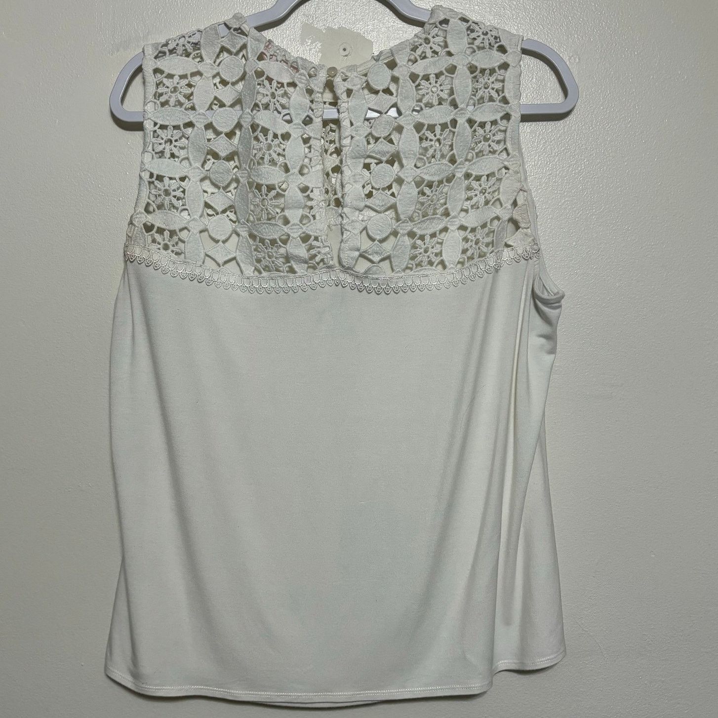 Nanette Lepore Nanette Lepore Ivory Crocheted Lace Sleeveless Top Size 1X Size XXL / US 16-18 / IT 52-54 - 2 Thumbnail