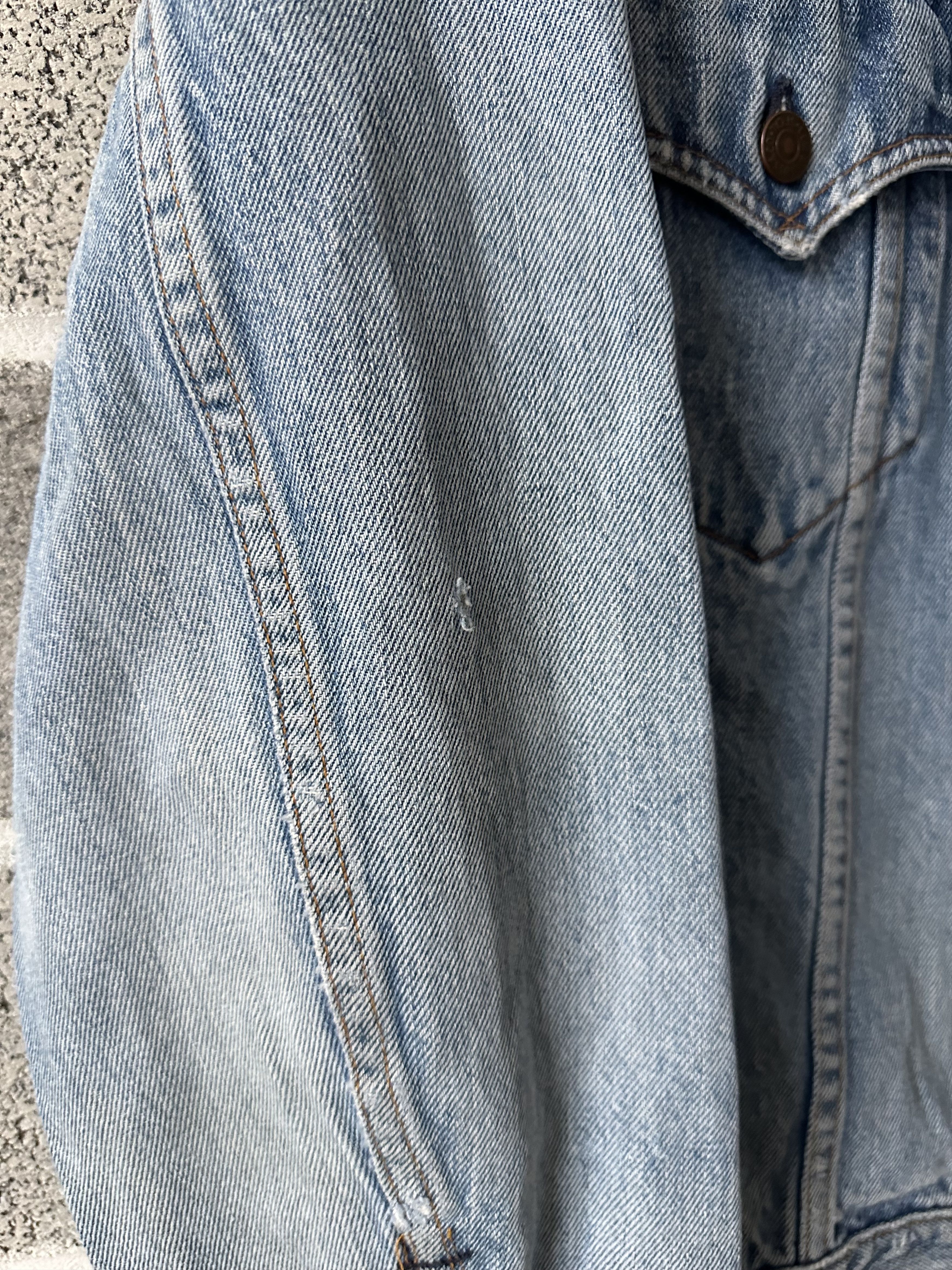 Vintage Distressed Levi’s Vintage Denim Jacket Size US M / EU 48-50 / 2 - 5 Thumbnail