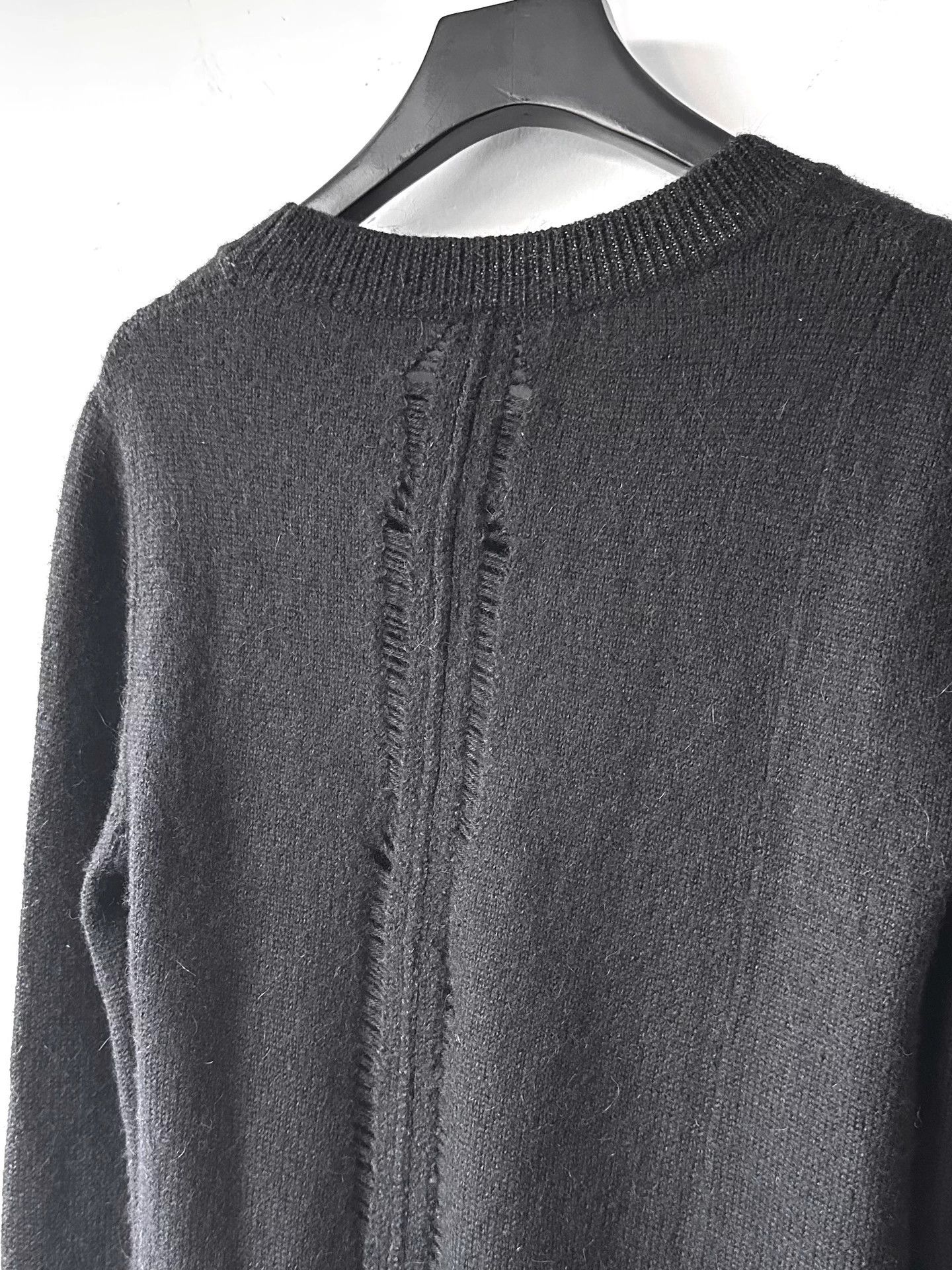 Ann Demeulemeester Ann Demeulemeester Irregular Distressed Knit Sweater 36 Size XS / US 0-2 / IT 36-38 - 4 Thumbnail