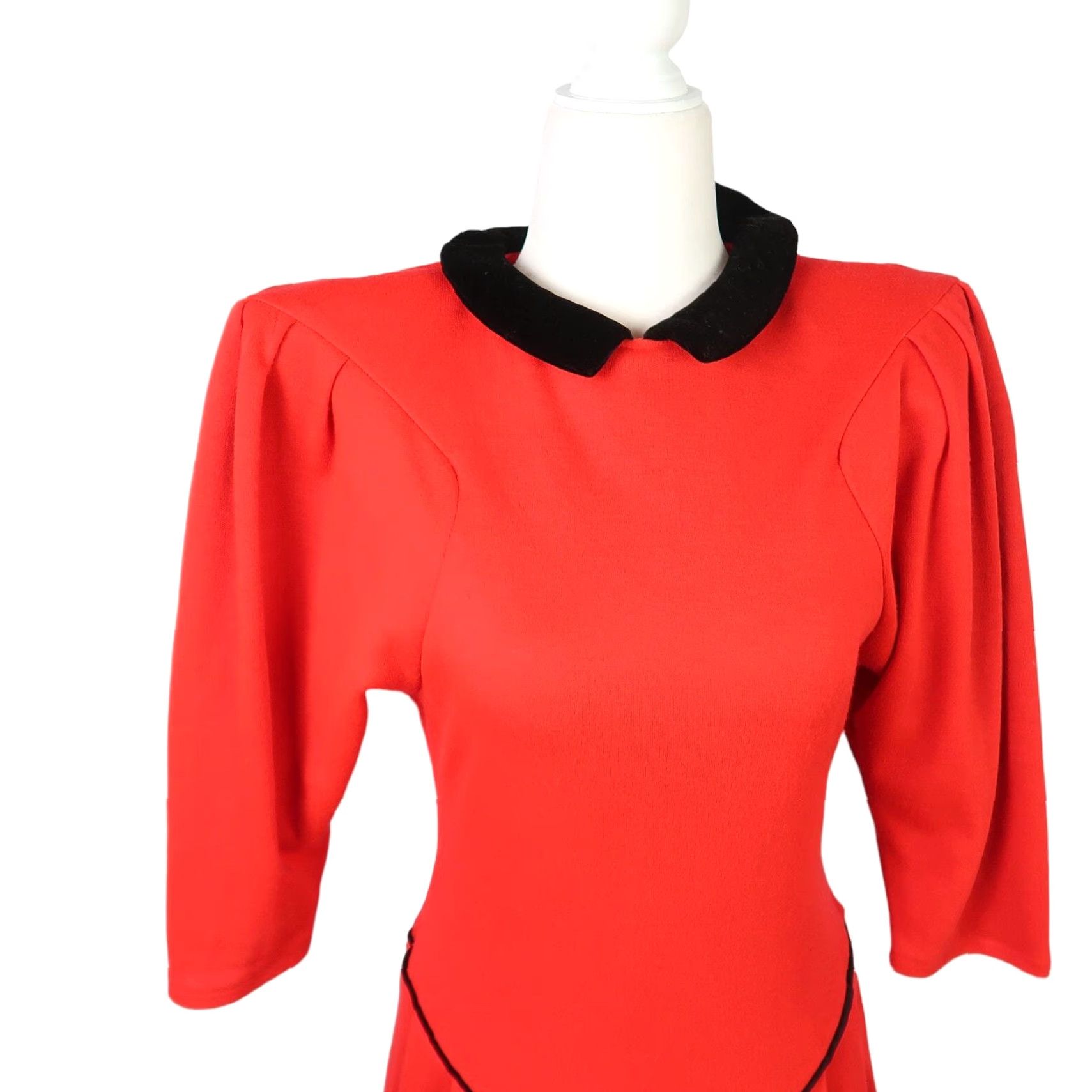 Vintage VINTAGE Byer Too! 80s red knit Cocktail Midi Dress Shirt Dress 3/4 Sleeve Collared Pleated Zip Back Womens S Size 28" / US 6 / IT 42 - 2 Thumbnail