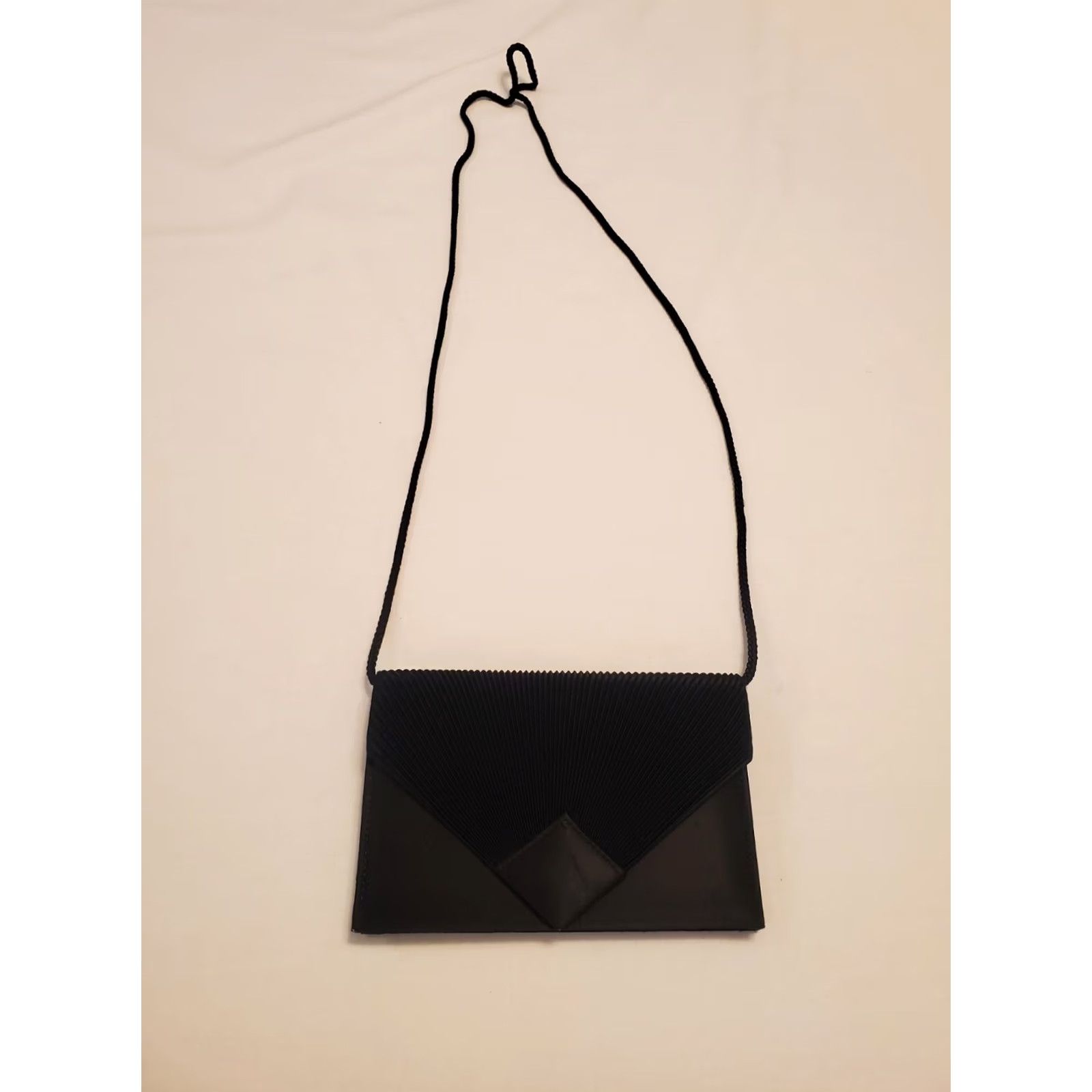 Vintage VINTAGE Merle Norman Purse Black Satin 1980s Formal Women Eveningwear Handmade Expandable NEW Size ONE SIZE - 2 Thumbnail