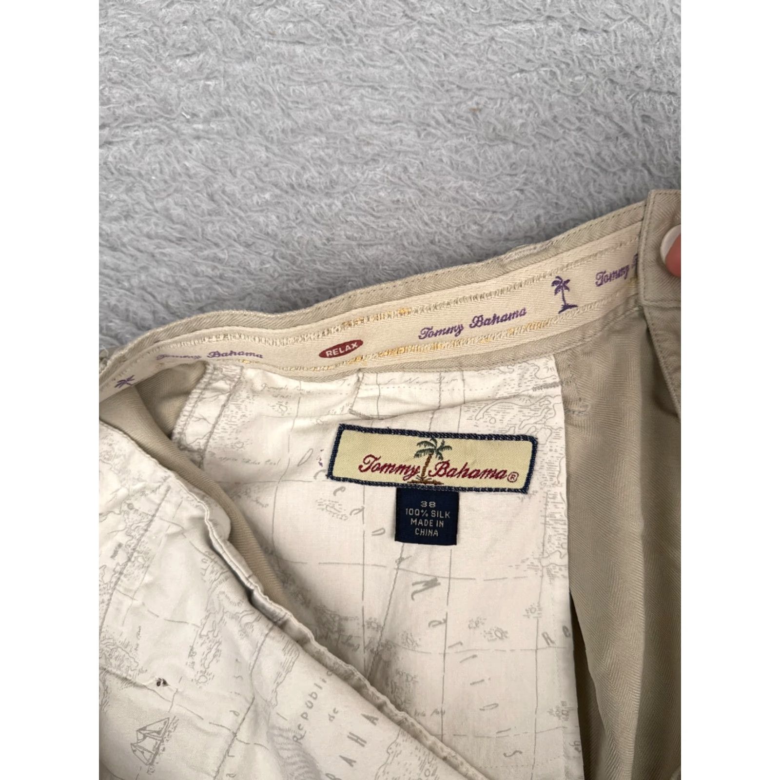 Tommy Bahama Tommy Bahama Shorts Men Beige Silk Linen Pleated 38 Mid Rise 9in Inseam Travel Beach Casual Pockets Size US 38 / EU 54 - 7 Thumbnail