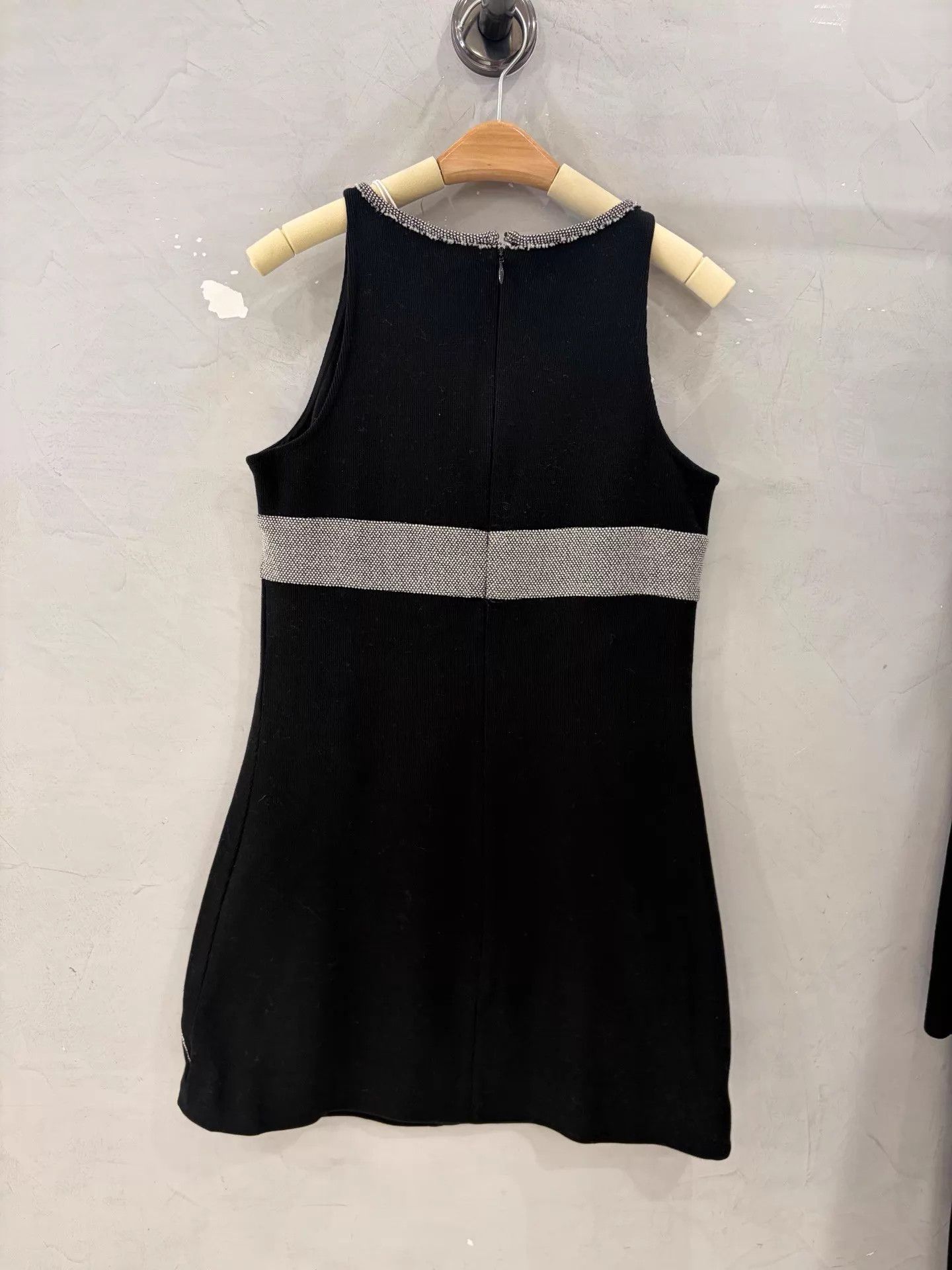 Chanel CHANEL Knit Fitted Sleeveless Mint Dress 38EU Size S / US 4 / IT 40 - 5 Thumbnail