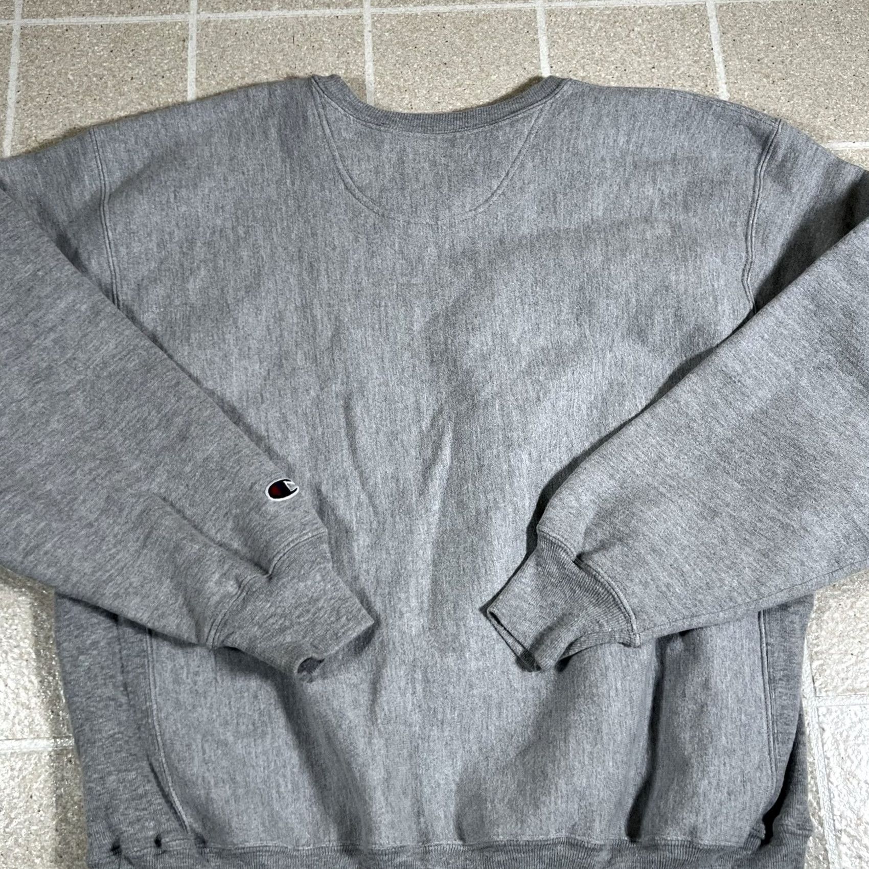 Champion VINTAGE Champion Reverse Weave Sweatshirt Gray L Men Long Sleeve Crewneck Regular Size Large Pullover Reversible Size US L / EU 52-54 / 3 - 3 Thumbnail