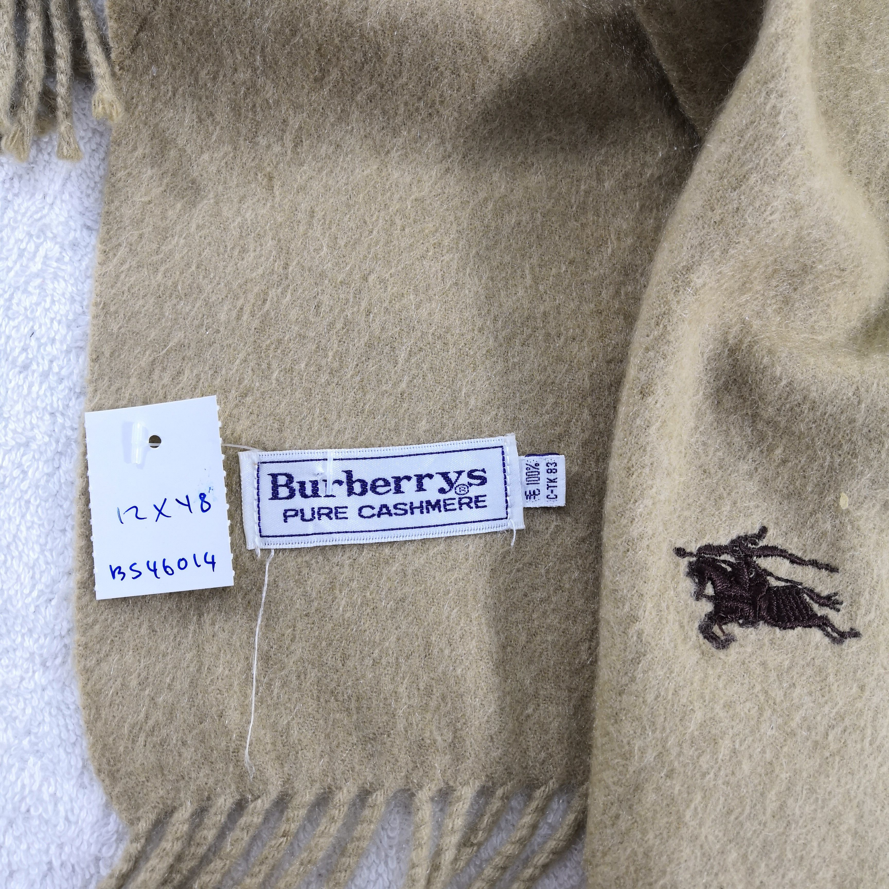 Burberry Vintage Burberry Scarf Fringe Muffler Winter Wool Scarves . Size ONE SIZE - 5 Thumbnail