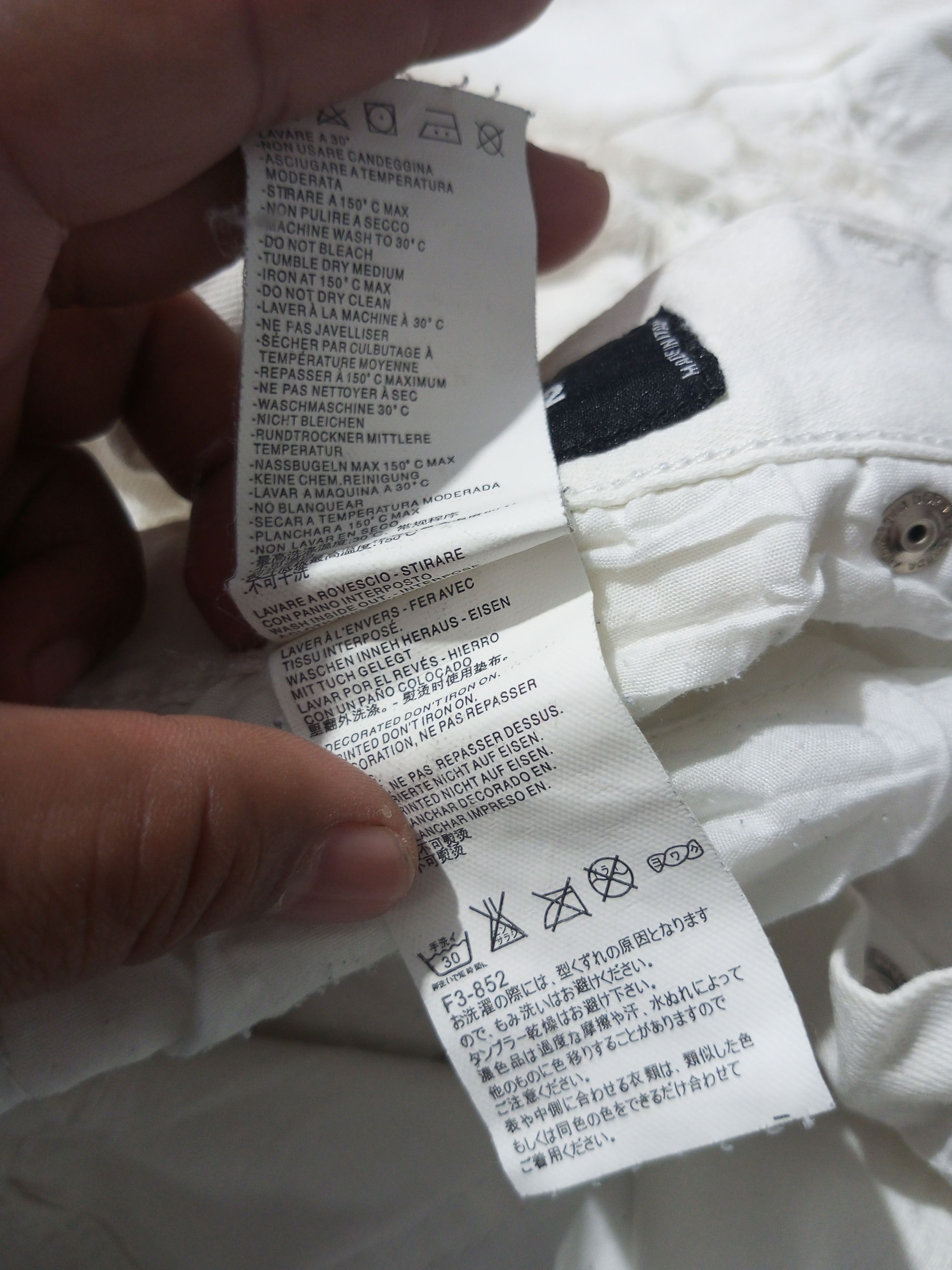 Dsquared2 Vintage Dsquared2 distressed white denim Size US 29 - 13 Thumbnail