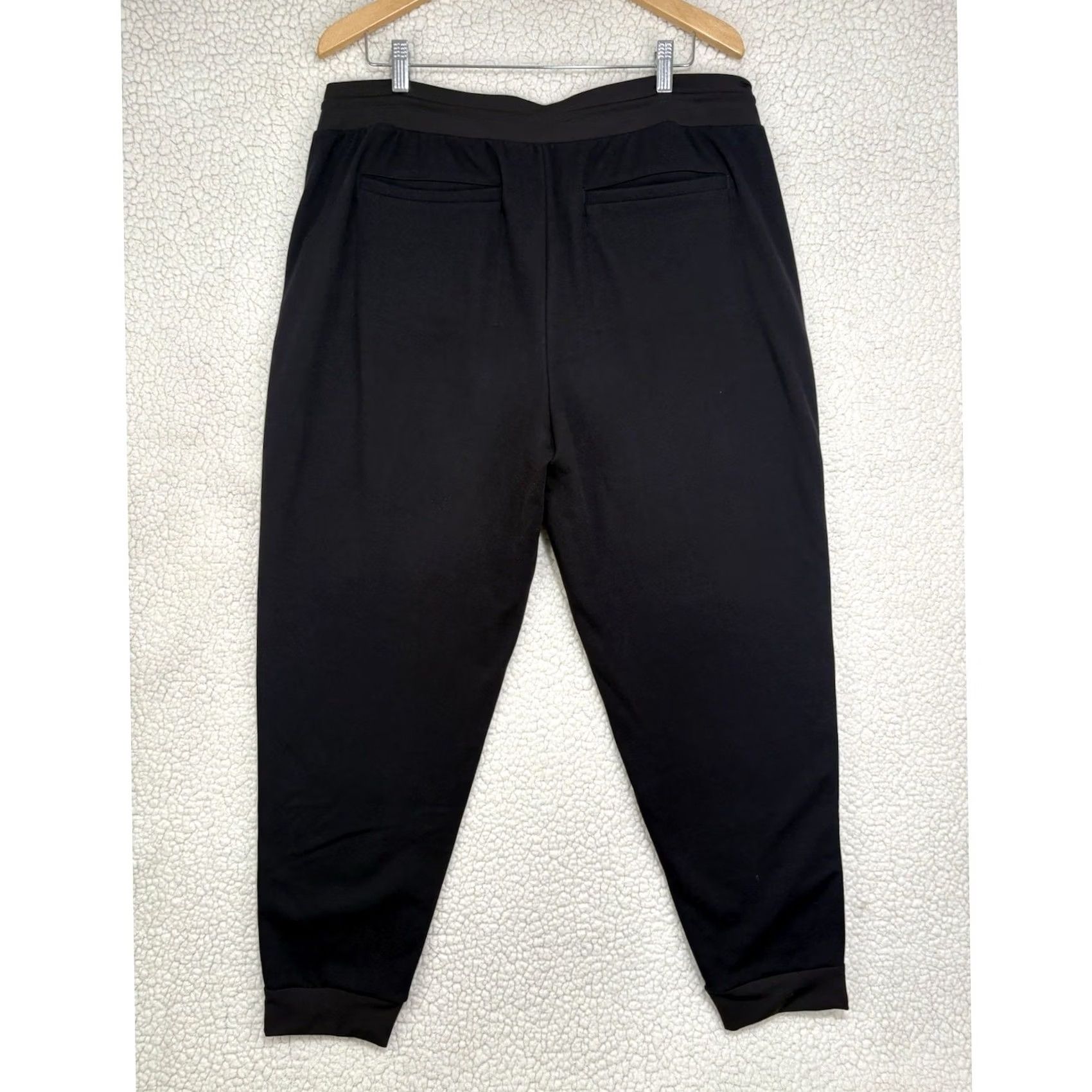 Athleta VINTAGE? Athleta Solstice Apres Ski Quilted Jogger Pants Women’s 16 Black Insulated Size 38" / US 16 / IT 52 - 7 Thumbnail