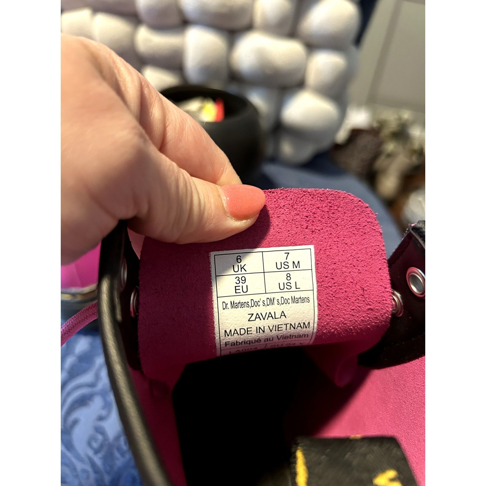 Dr. Martens Dr Martens Zavala Bubble Gum Pink size 8/EU 39 NWOT Size US 8 / IT 38 - 6 Thumbnail