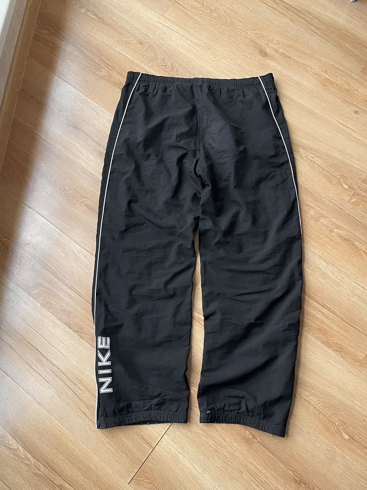 Nike Nike Vintage 90s Y2K Spell Out Drill Parachute Track Pants L Size US 36 / EU 52 - 3 Thumbnail