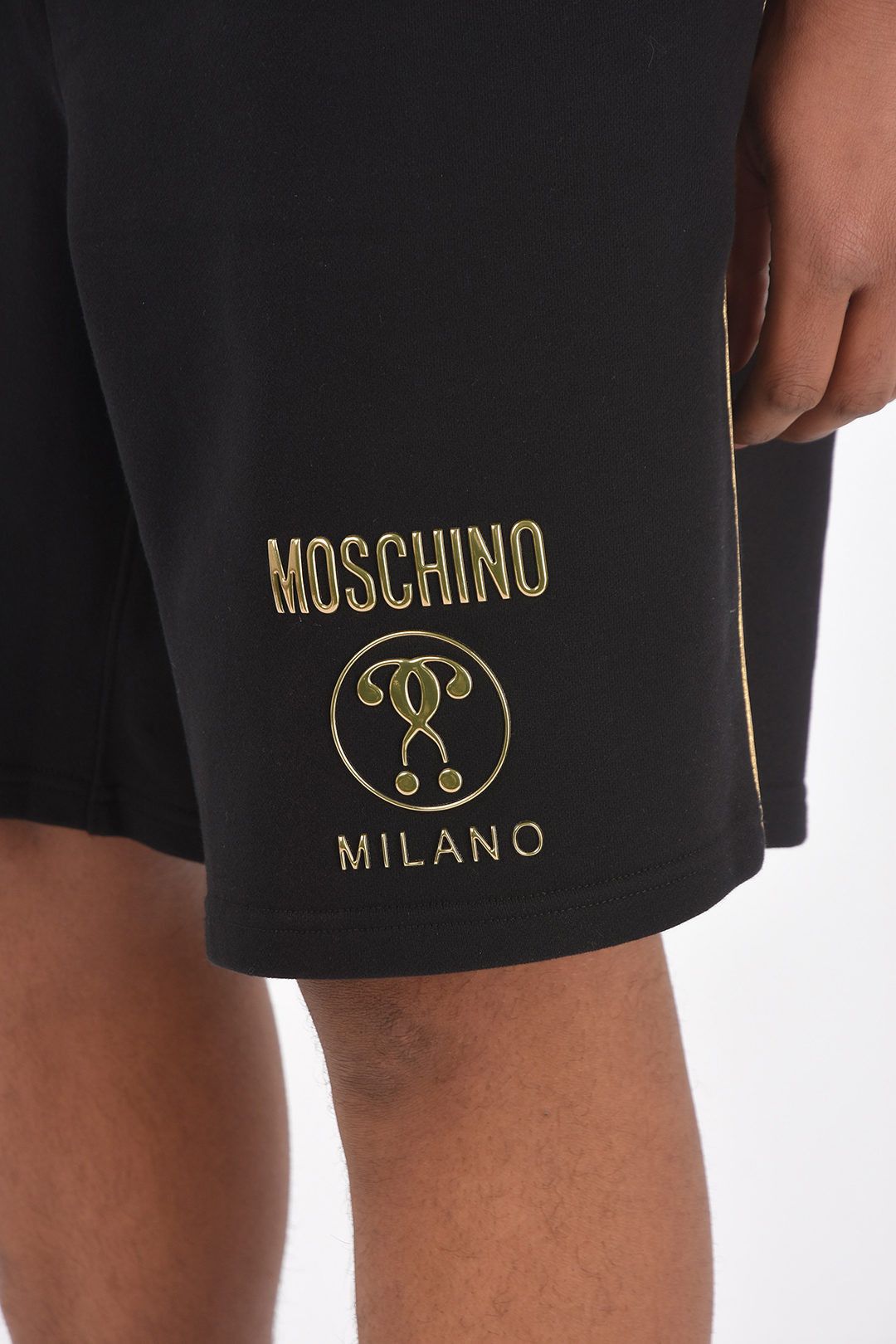 Moschino o1y0225 Logo Short in Black Size US 36 / EU 52 - 2 Thumbnail