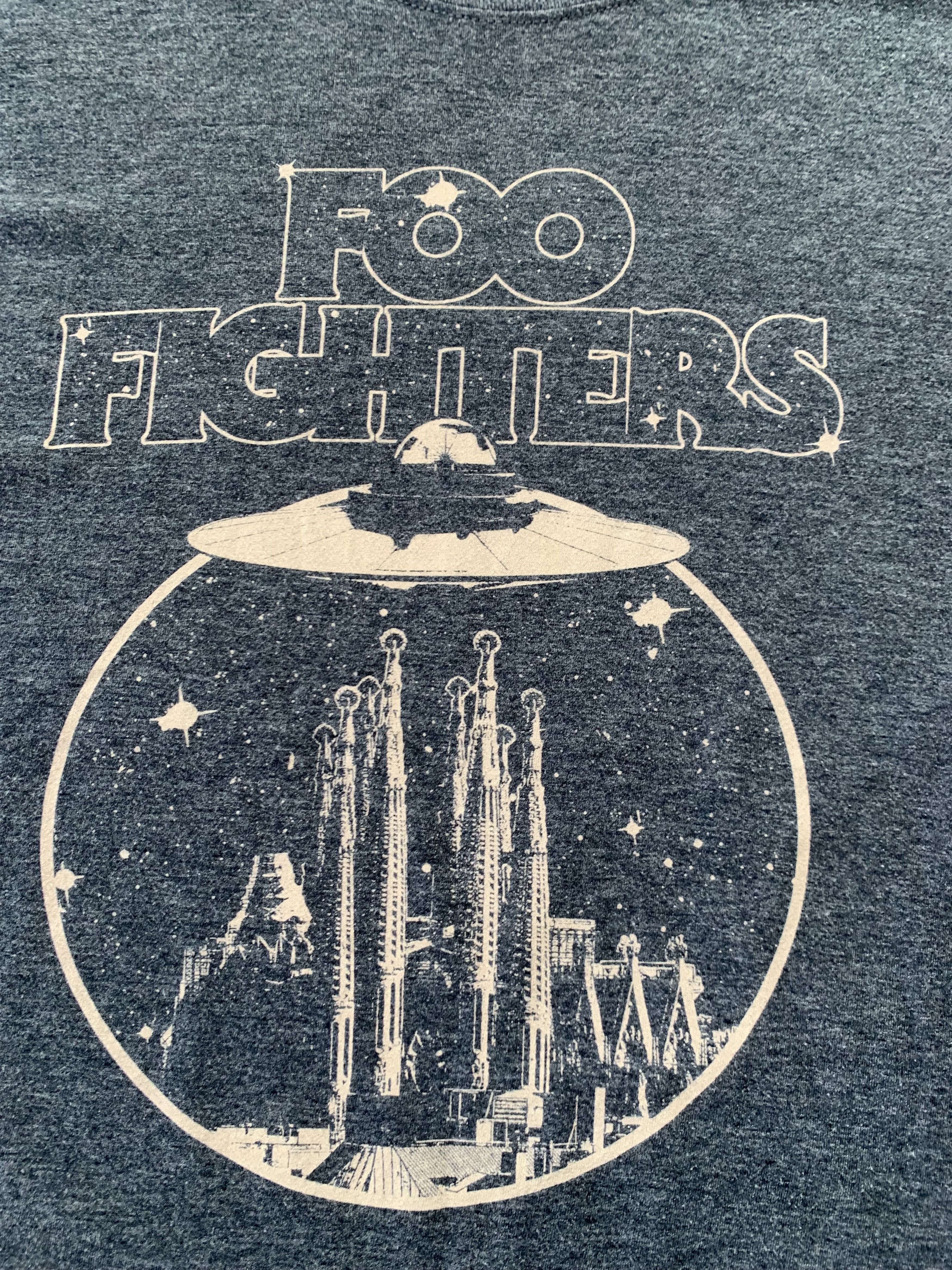 Band Tees × Gildan Vintage Gildan Foo Fighters T Shirt Size US L / EU 52-54 / 3 - 6 Thumbnail