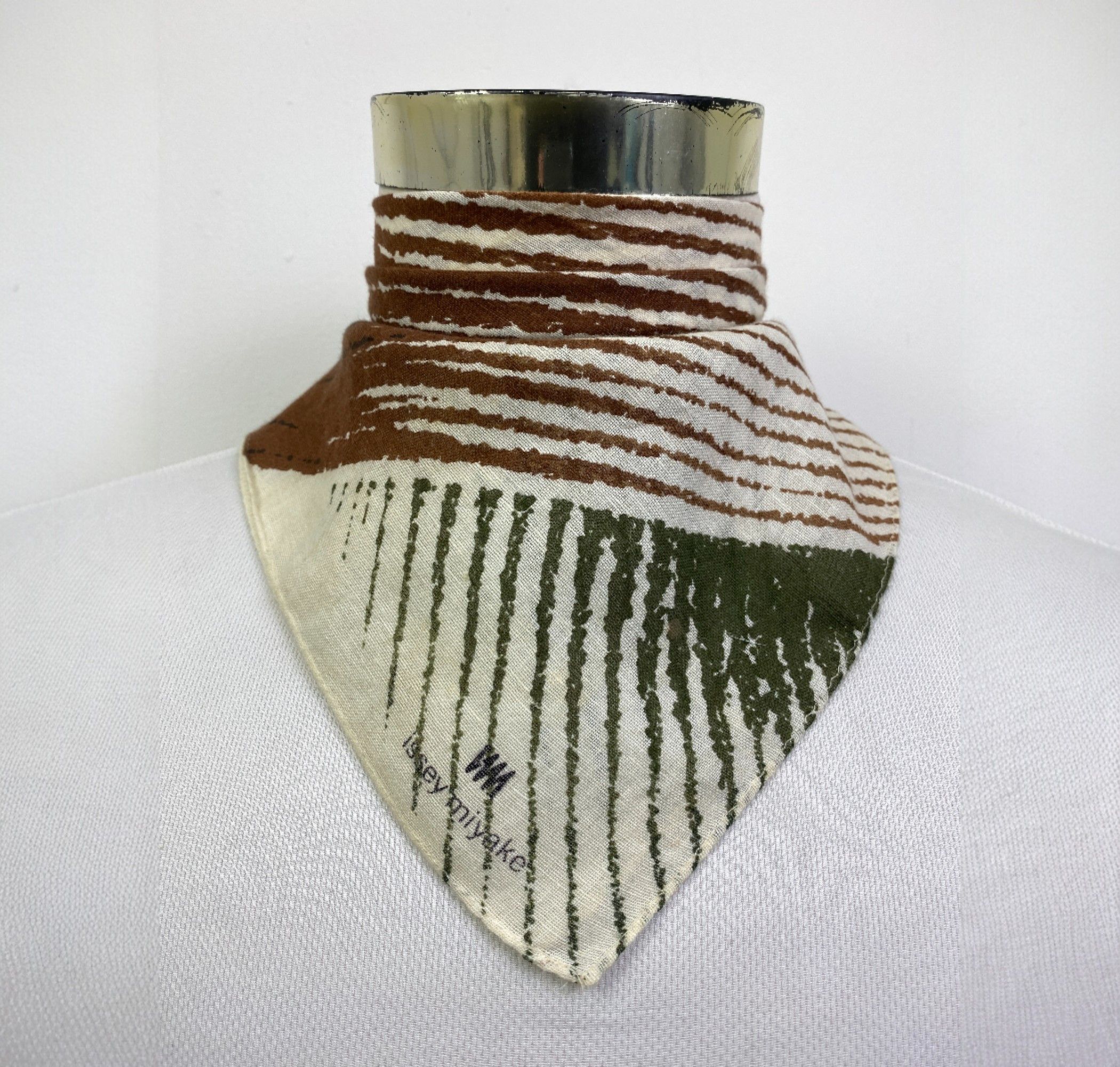 Issey Miyake Vintage Issey Miyake Handkerchief / Neckerchief HKC1034 Size ONE SIZE - 1 Thumbnail