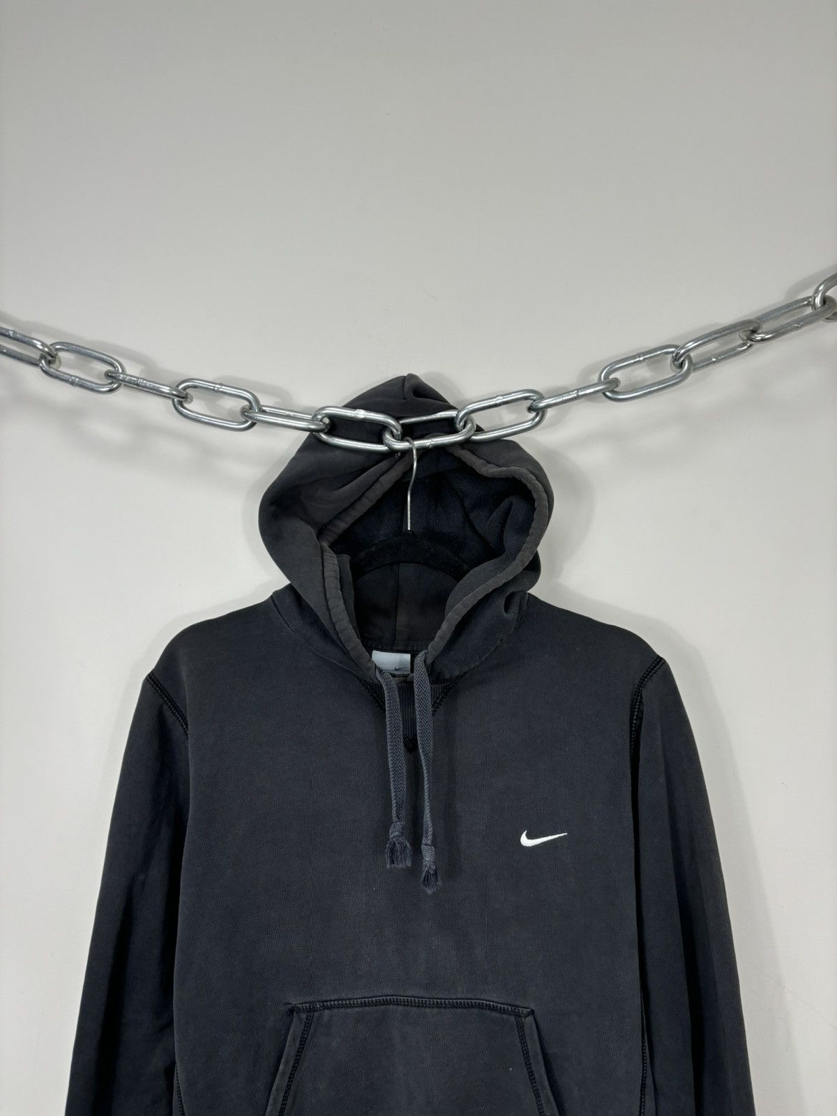 Nike Vintage Nike Sun Faded Y2K Hype Black Hoodie Size US S / EU 44-46 / 1 - 3 Thumbnail