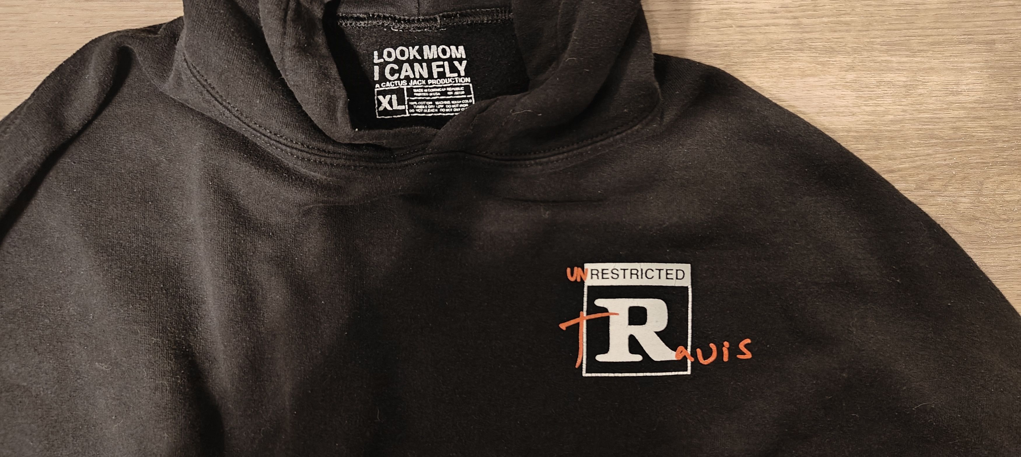 Travis Scott Look mom I can fly “unrestricted Travis” hoodie black large Size US L / EU 52-54 / 3 - 5 Thumbnail