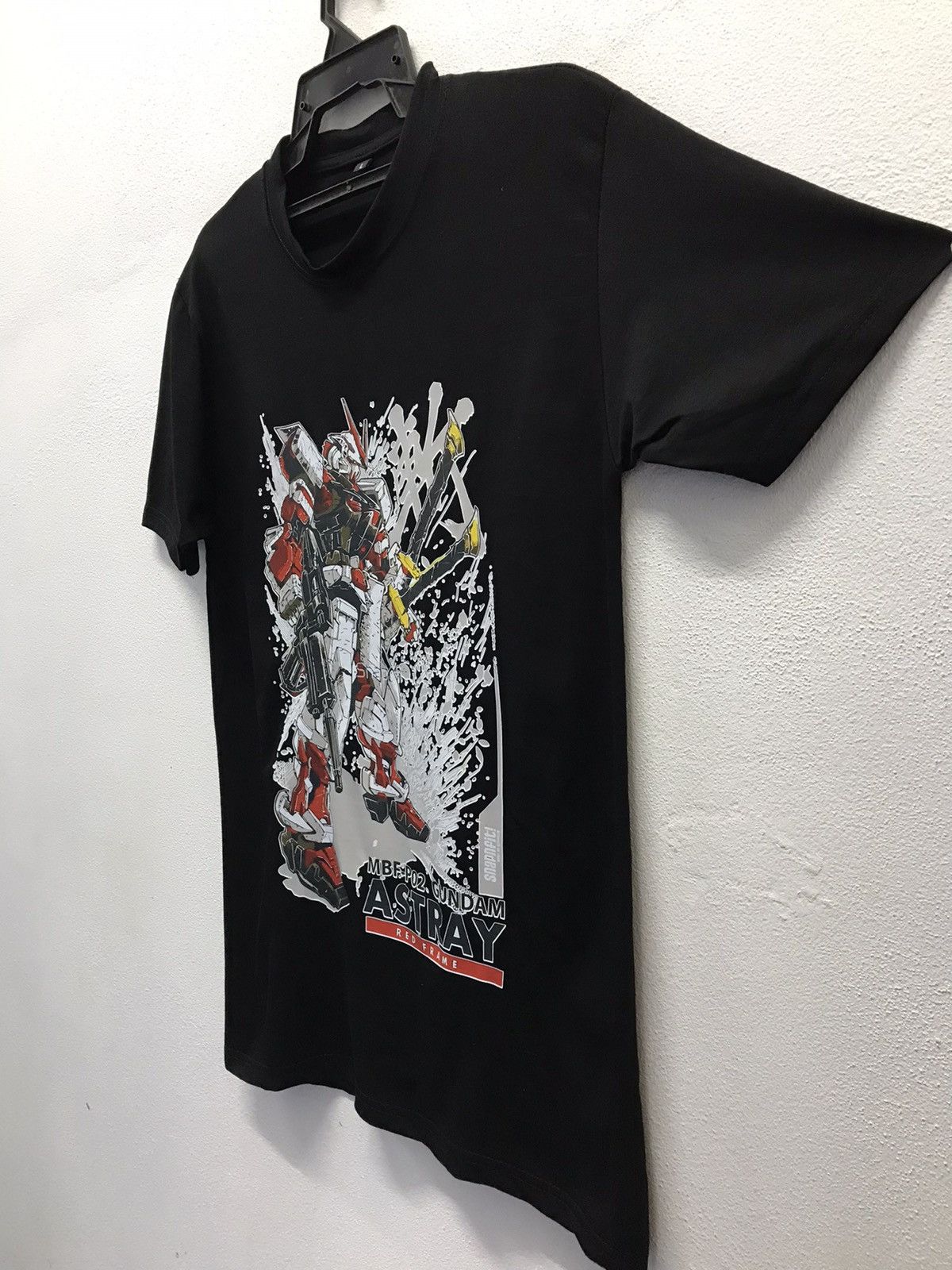Anime × Japanese Brand Mobile Suit Gundam MBF-P02 Astray Red Frame Shirt Size US L / EU 52-54 / 3 - 4 Thumbnail