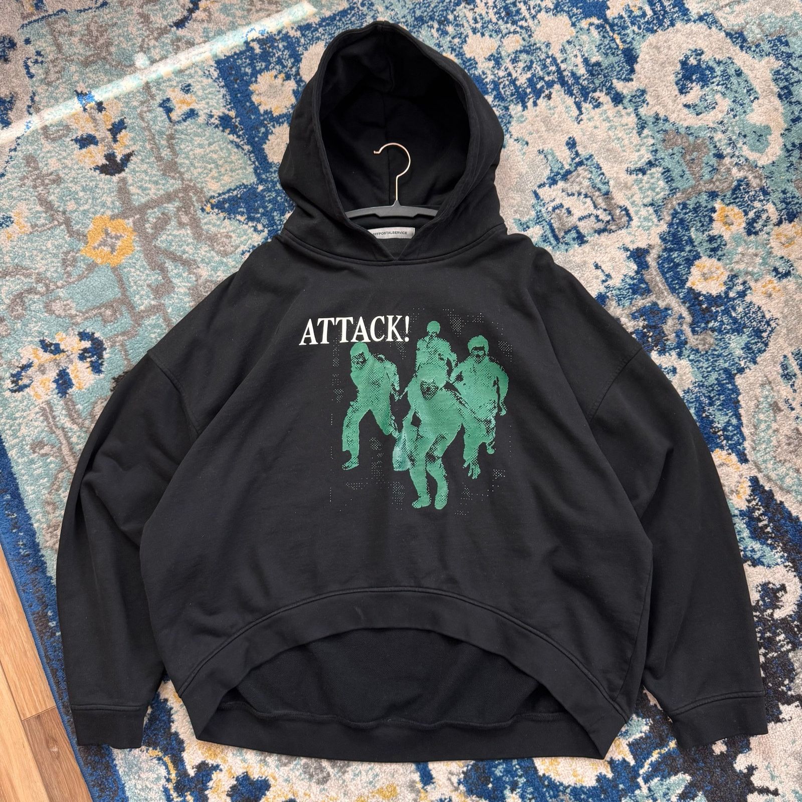 FFFPOSTALSERVICE FFFPOSTALSERVICE Attack! Round Hem Black Hoodie 