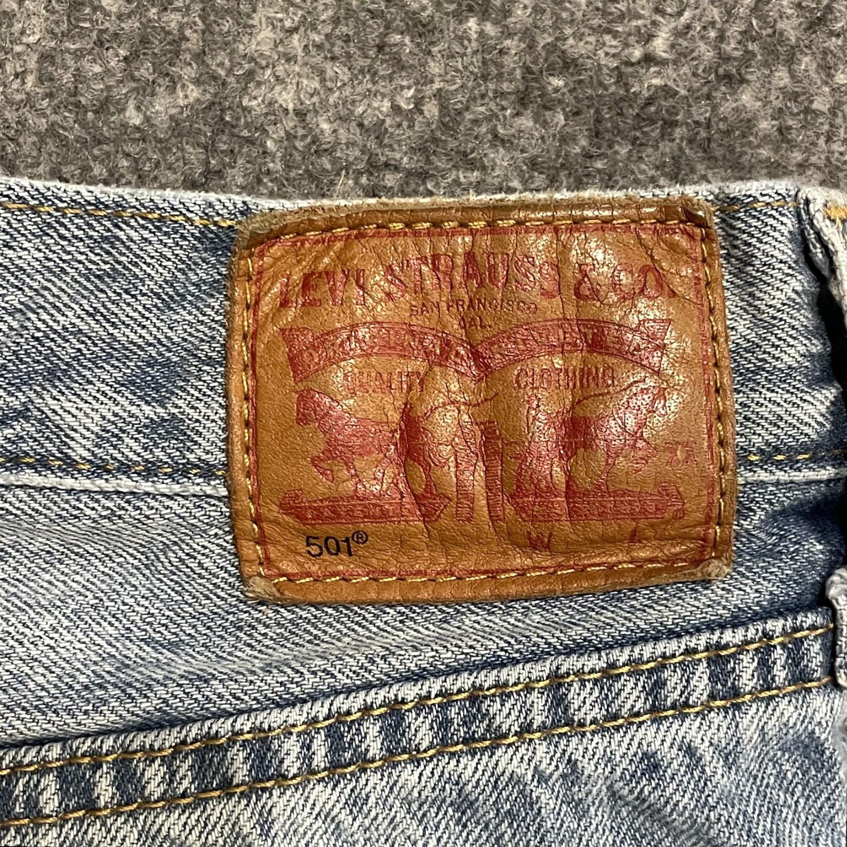 Levi's Levi's 501 Cutoff Denim Shorts Womens W27 Blue Distressed Button Fly Frayed Hem Size 27" / US 4 / IT 40 - 3 Thumbnail