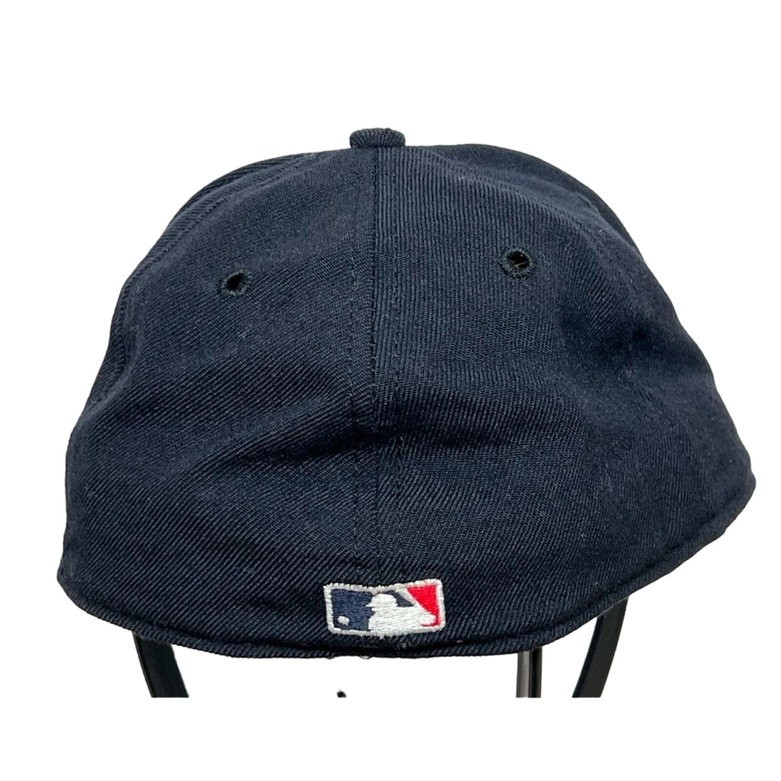 New Era Vintage New York Yankees 2001 World Series Hat 7 1/4 Rare Size ONE SIZE - 3 Thumbnail