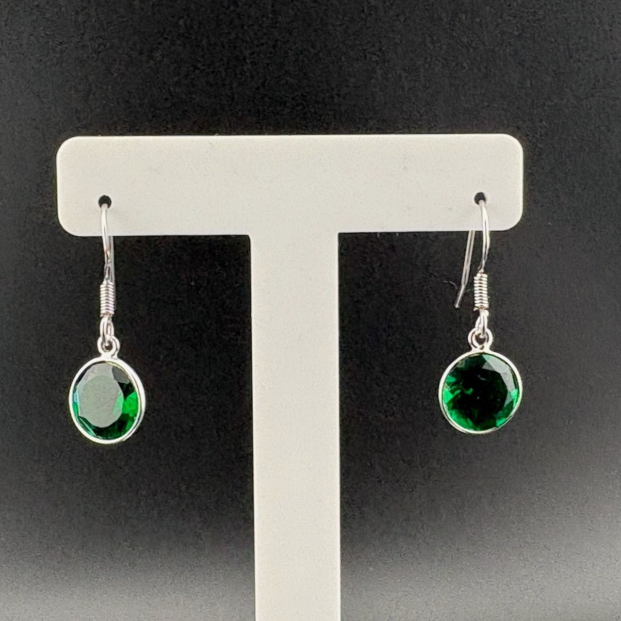 Other 925 Sterling Silver Emerald Green Glass Crystal Earrings Size ONE SIZE - 3 Thumbnail