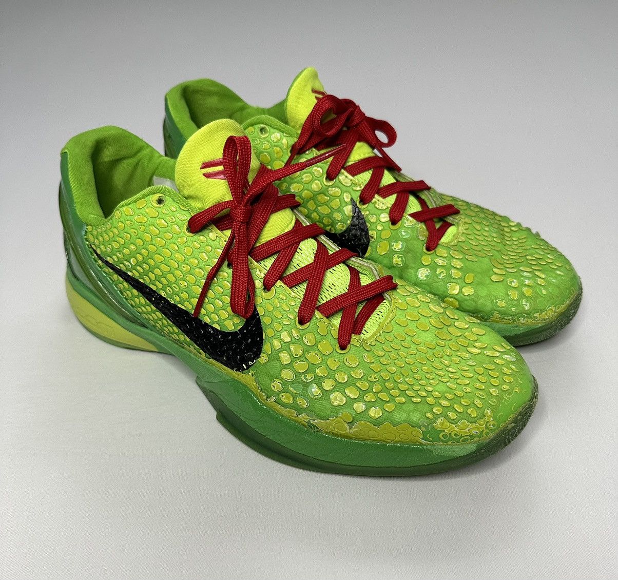 grinch nike kobe