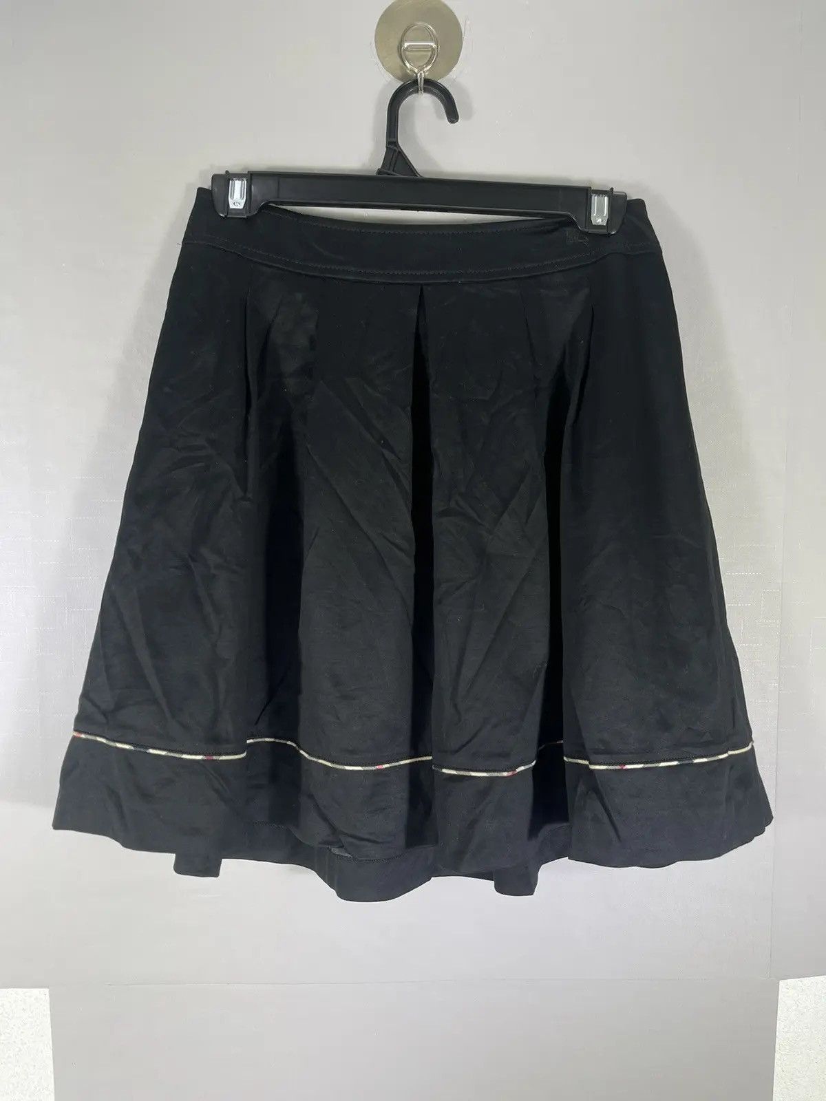 Burberry × Vintage Vintage BURBERRY LONDON Nova Check Made In Japan Skirt Size 28" / US 6 / IT 42 - 2 Thumbnail
