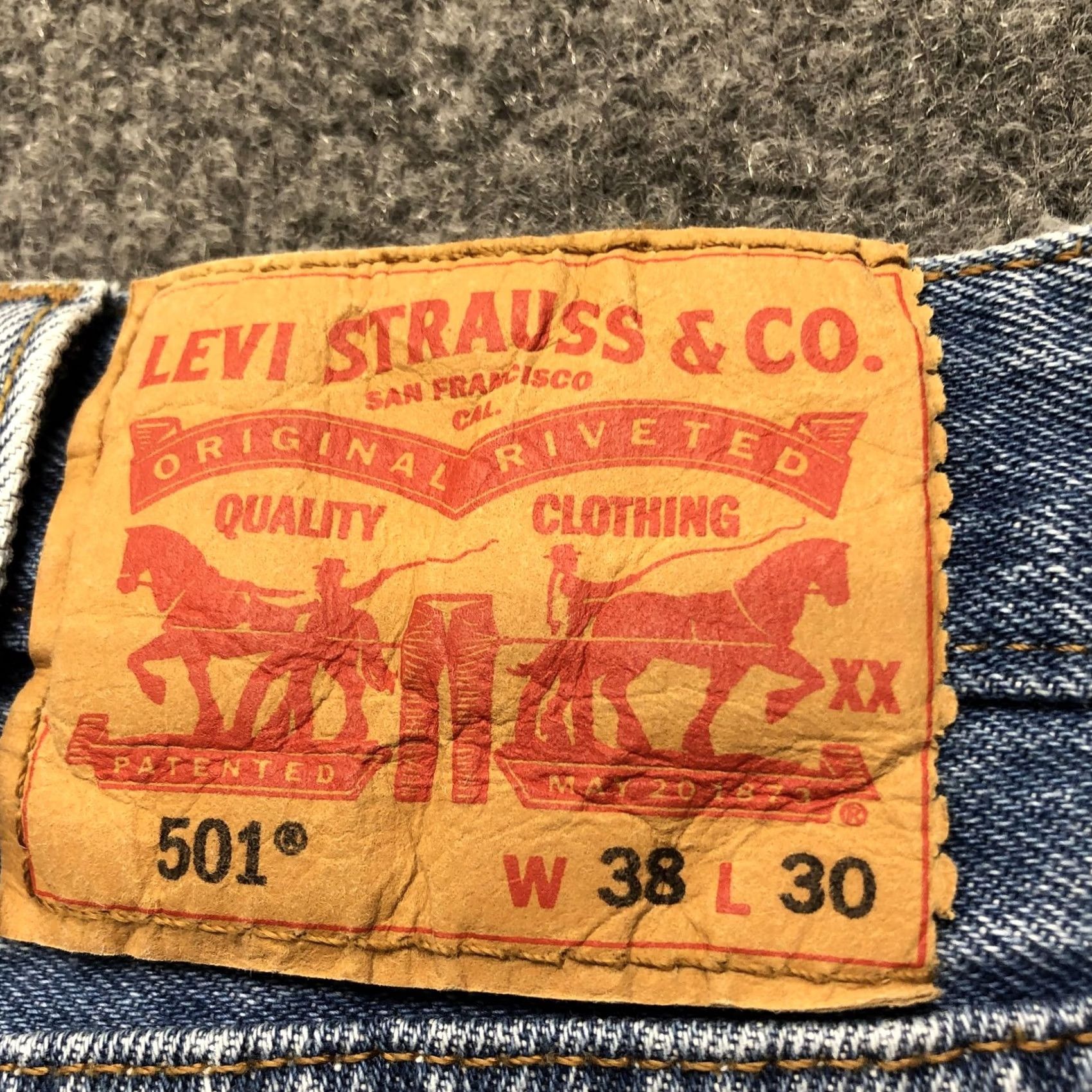 Levi's Levi's 501 Jeans Mens 38x30 Light Wash Blue Straight Denim Button Fly Pants Size US 38 / EU 54 - 7 Thumbnail