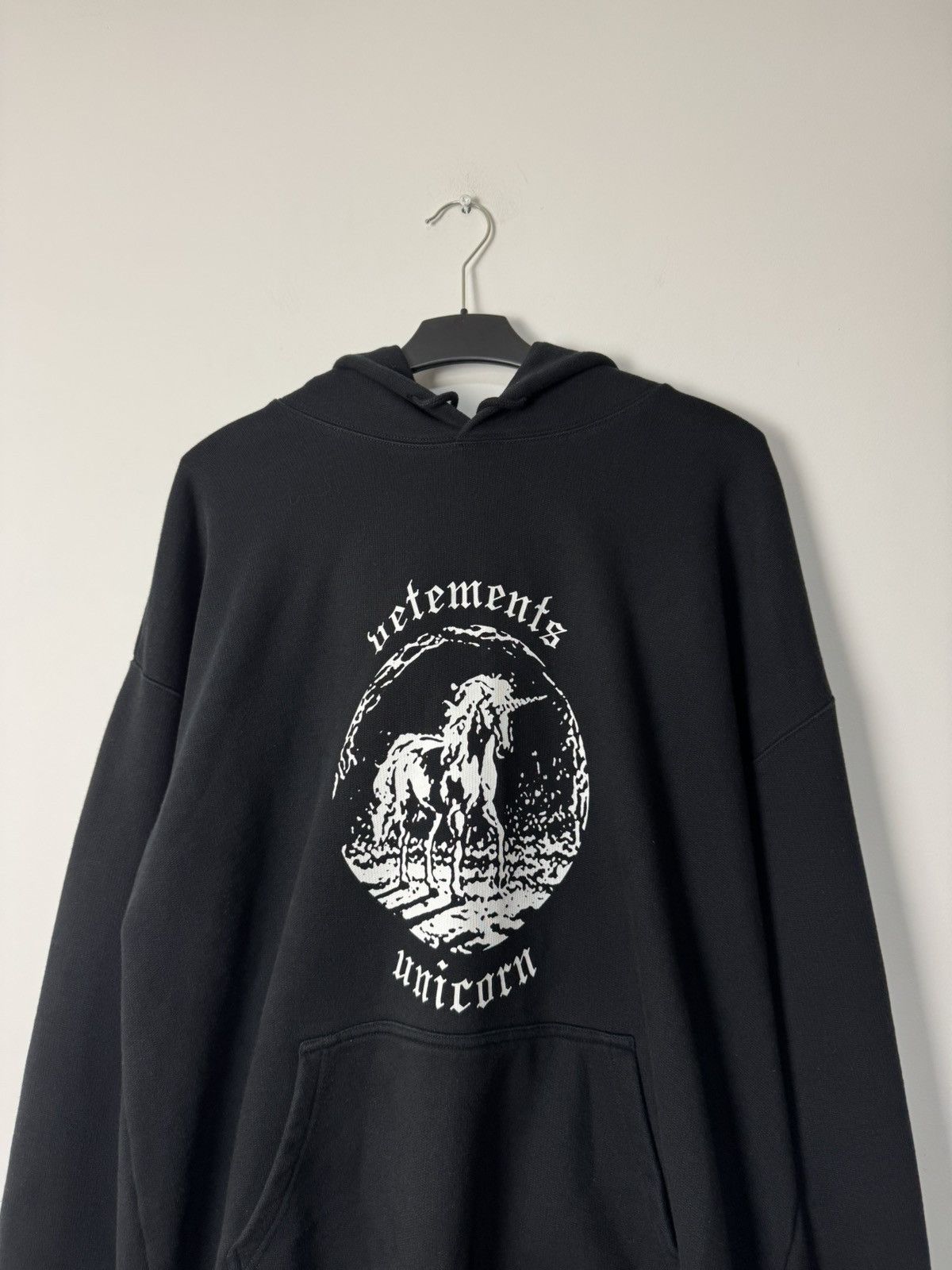 Vetements Vetements Unicorn hoodie black FW18 Avantgarde luxury Size US M / EU 48-50 / 2 - 2 Thumbnail