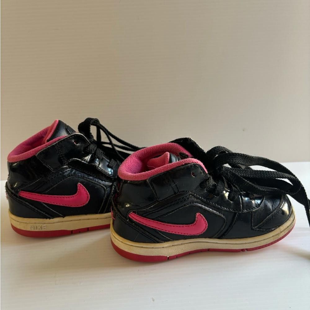 Nike Nike Retro High GT Kids Shoes Size US 8 / EU 41 - 1 Thumbnail