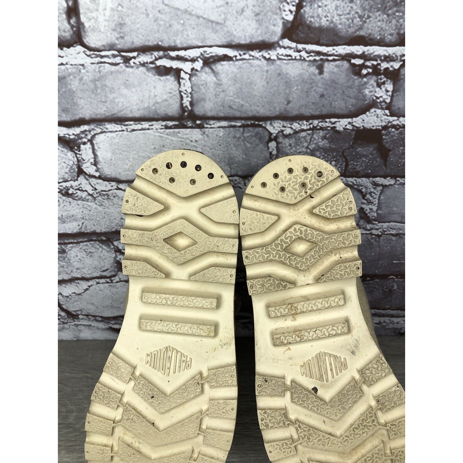 Palladium Palladium Pampa Hi Sahara Beige Khaki Canvas Lace Boots Wome Size US 8 / IT 38 - 24 Thumbnail