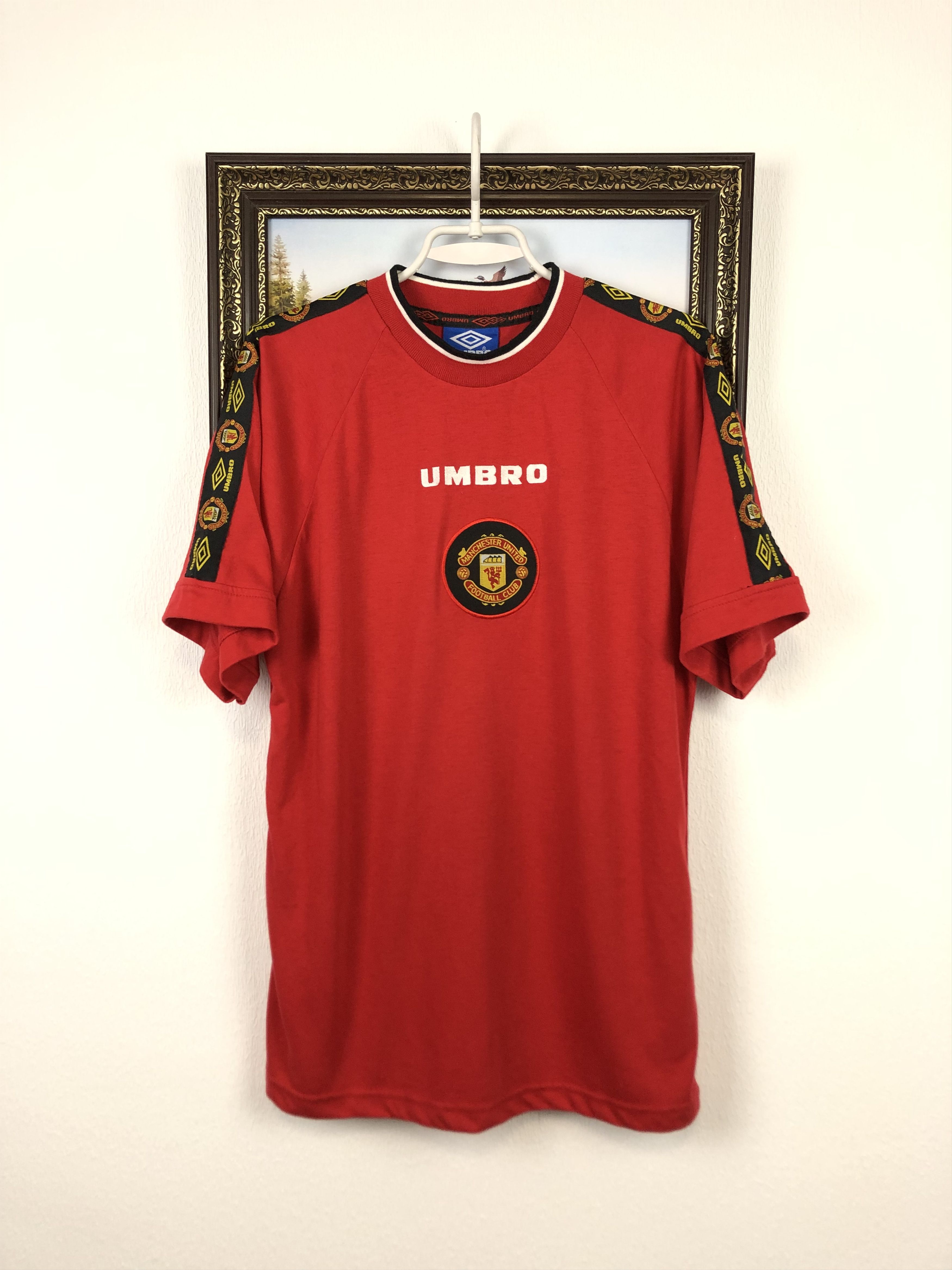 Vintage Vintage Manchester United Football Shirt Train Soccer Jersey Size US S / EU 44-46 / 1 - 1 Thumbnail