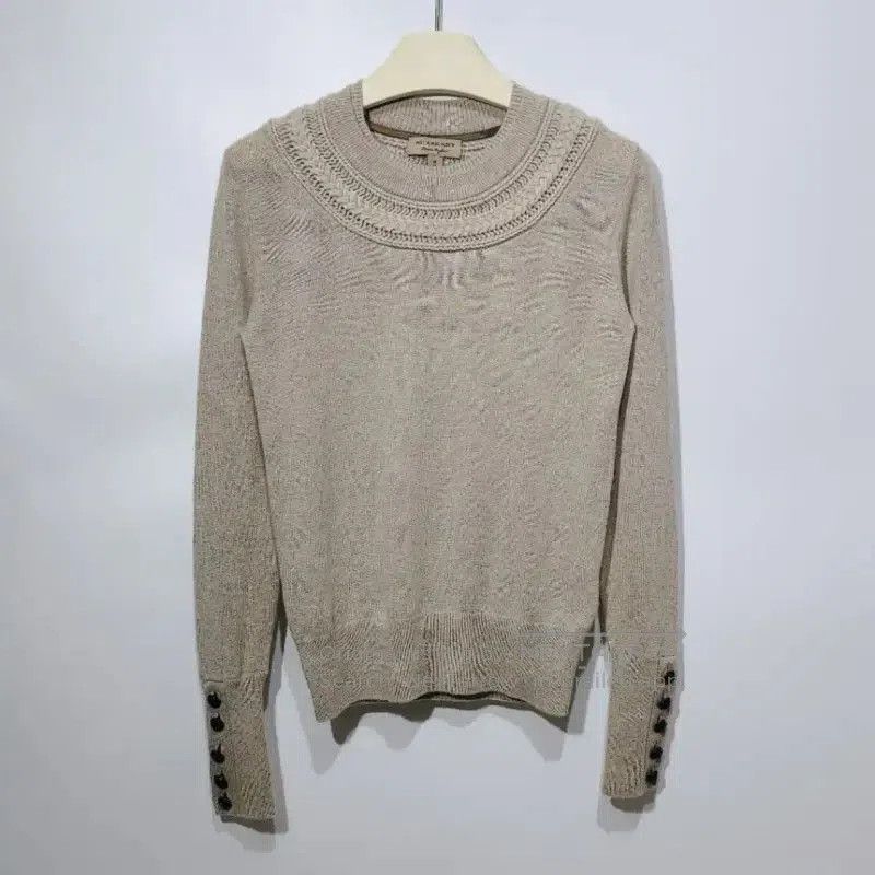 Burberry Burberry Women's Knit Sweater in Khaki. Size XS / US 0-2 / IT 36-38 - 1 Thumbnail