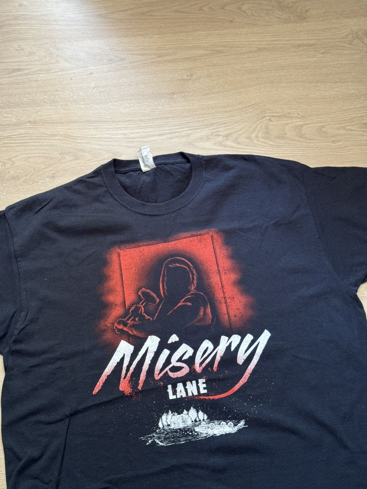 Vintage Vintage Gildan Misery Horror Movie by Steven King T-Shirt Size US XL / EU 56 / 4 - 2 Thumbnail