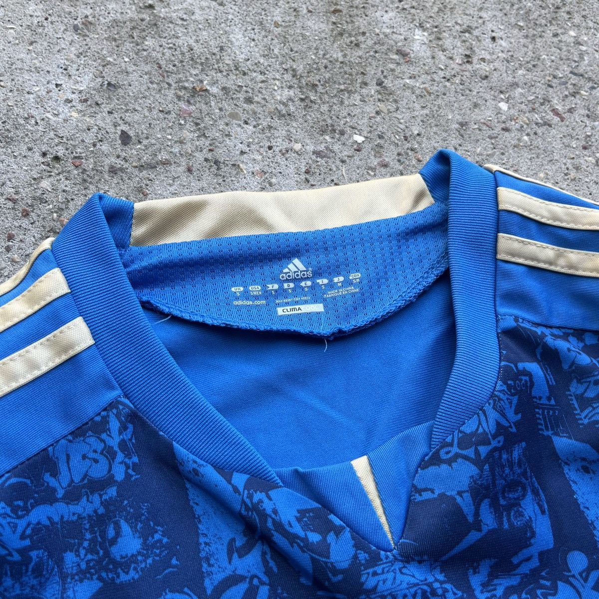 Adidas Olympique Marseille Adidas 2011/2012 away Football Jersey Size US S / EU 44-46 / 1 - 4 Thumbnail