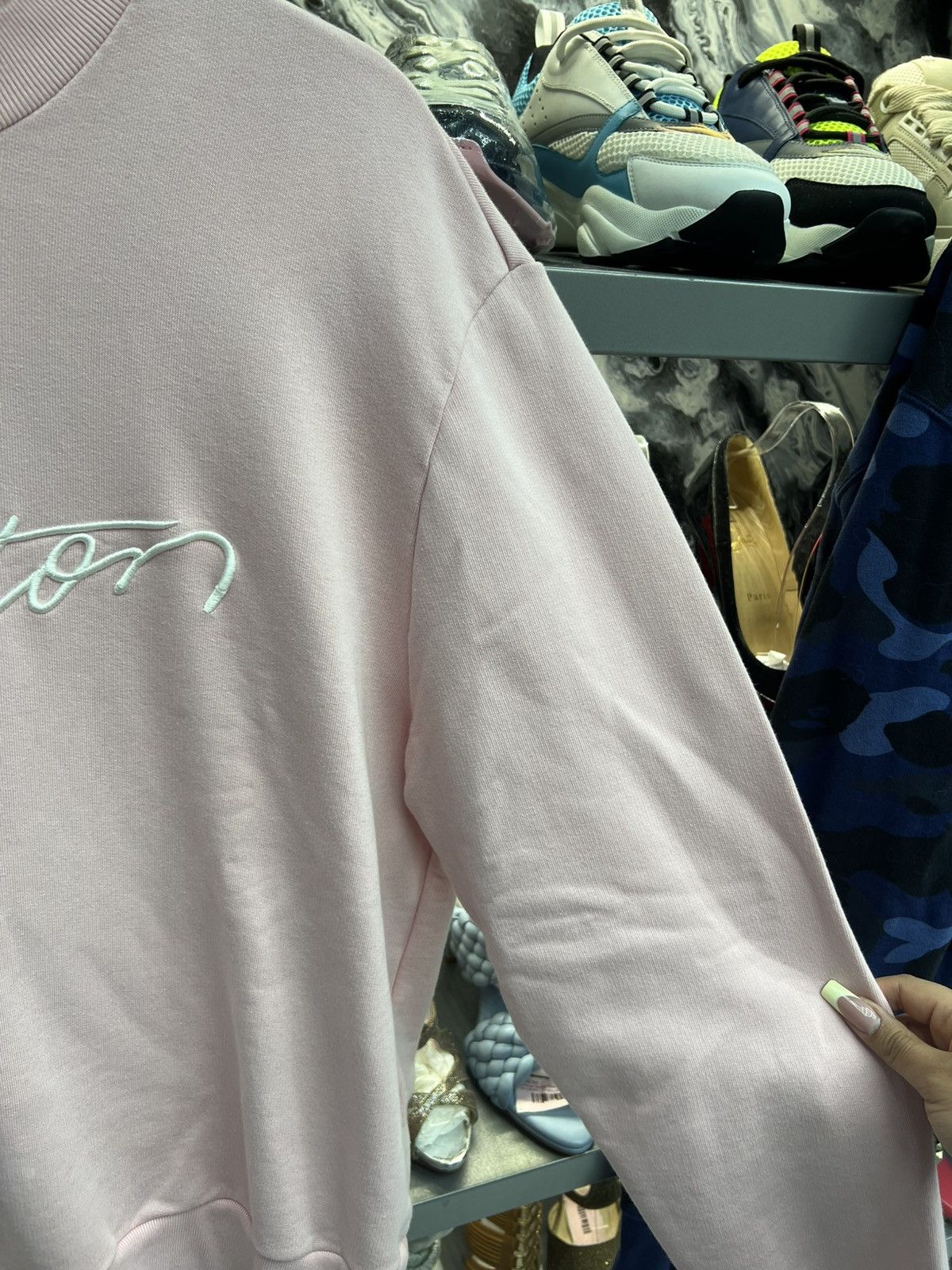 Louis Vuitton Louis Vuitton Pink Crewneck Size US M / EU 48-50 / 2 - 4 Thumbnail