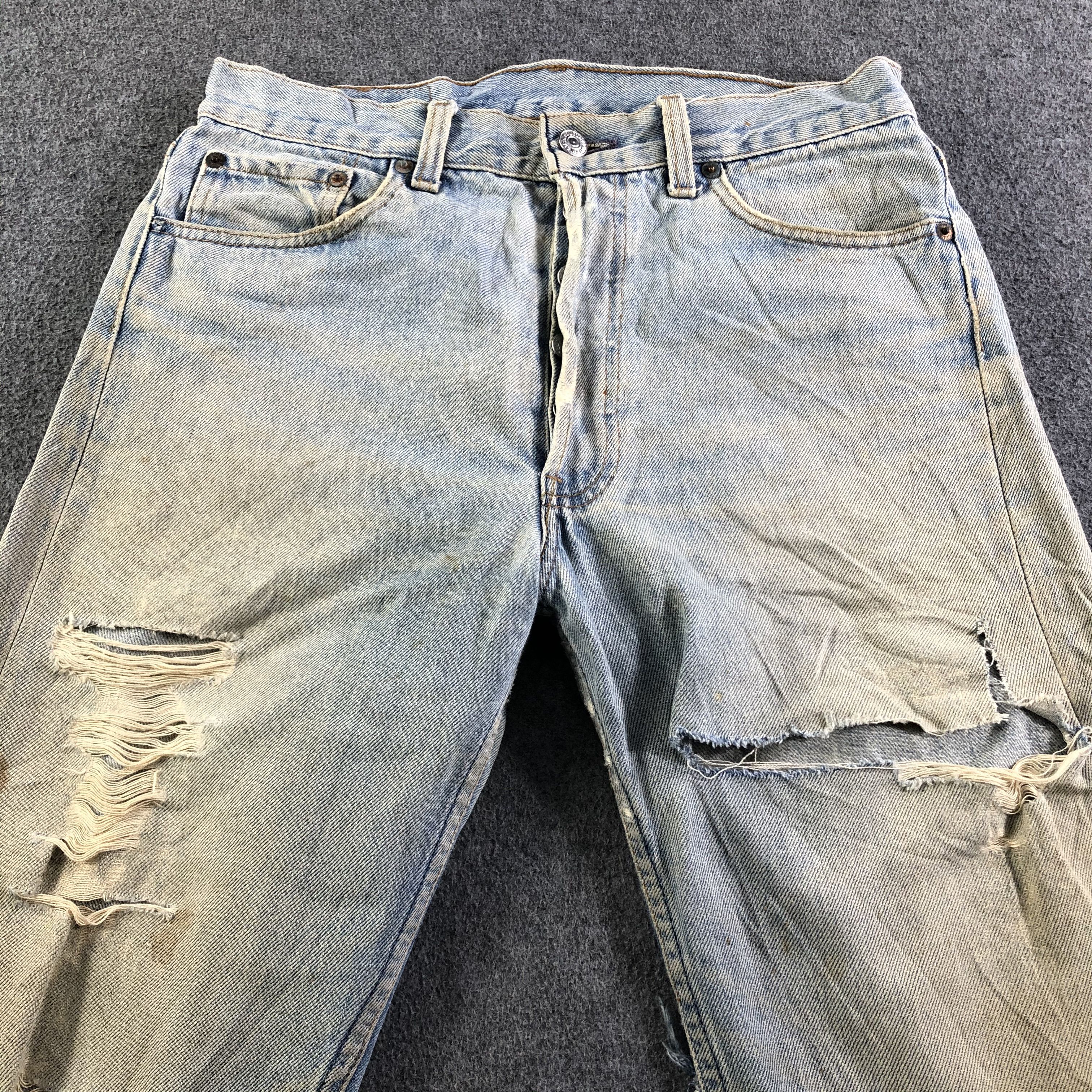 Levi's × Vintage Vintage 90s Light Wash Levis 501 Jeans-J3953 Size US 30 / EU 46 - 3 Thumbnail